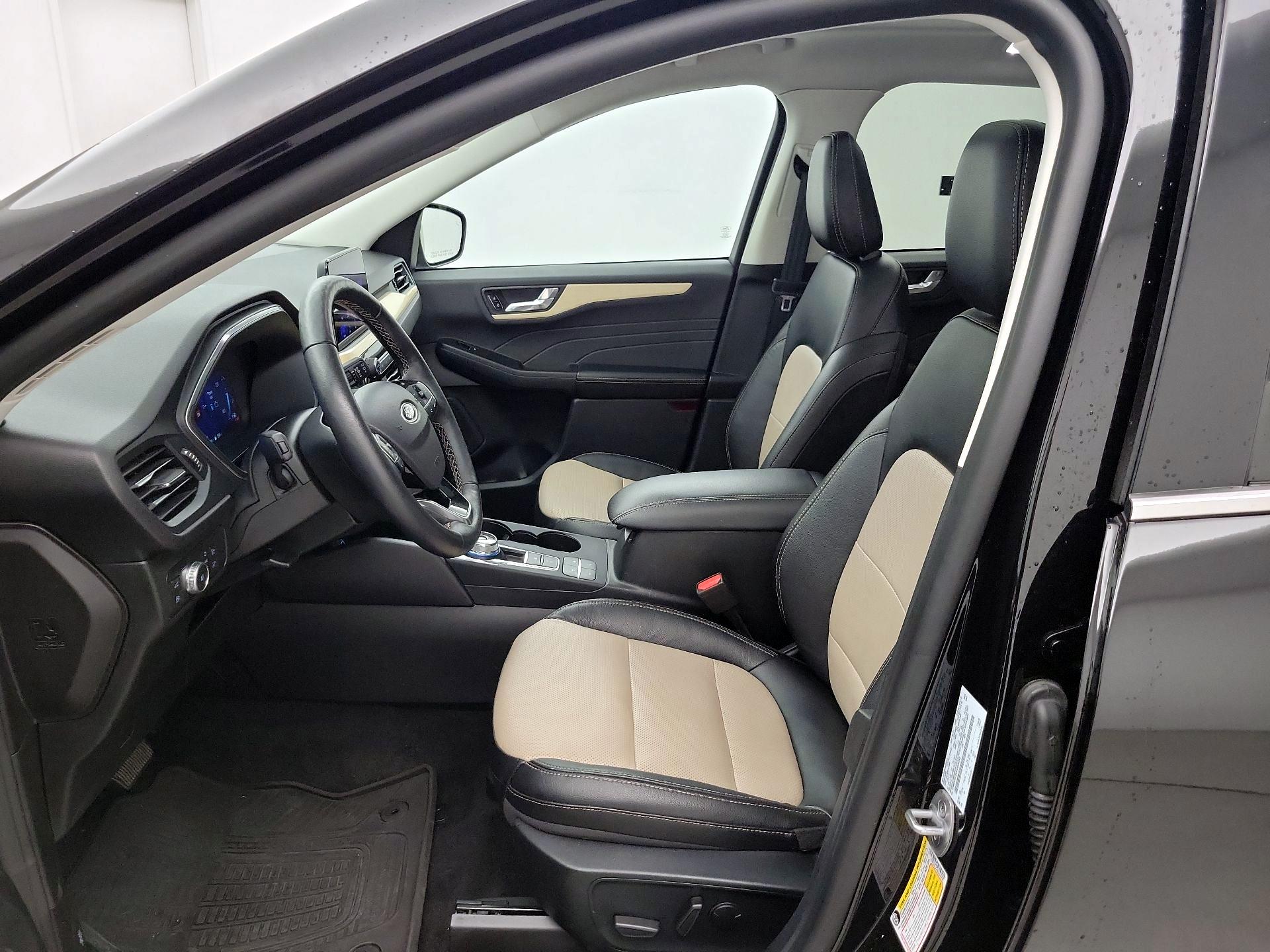 Thumbnail: 2022 Ford Escape - 11