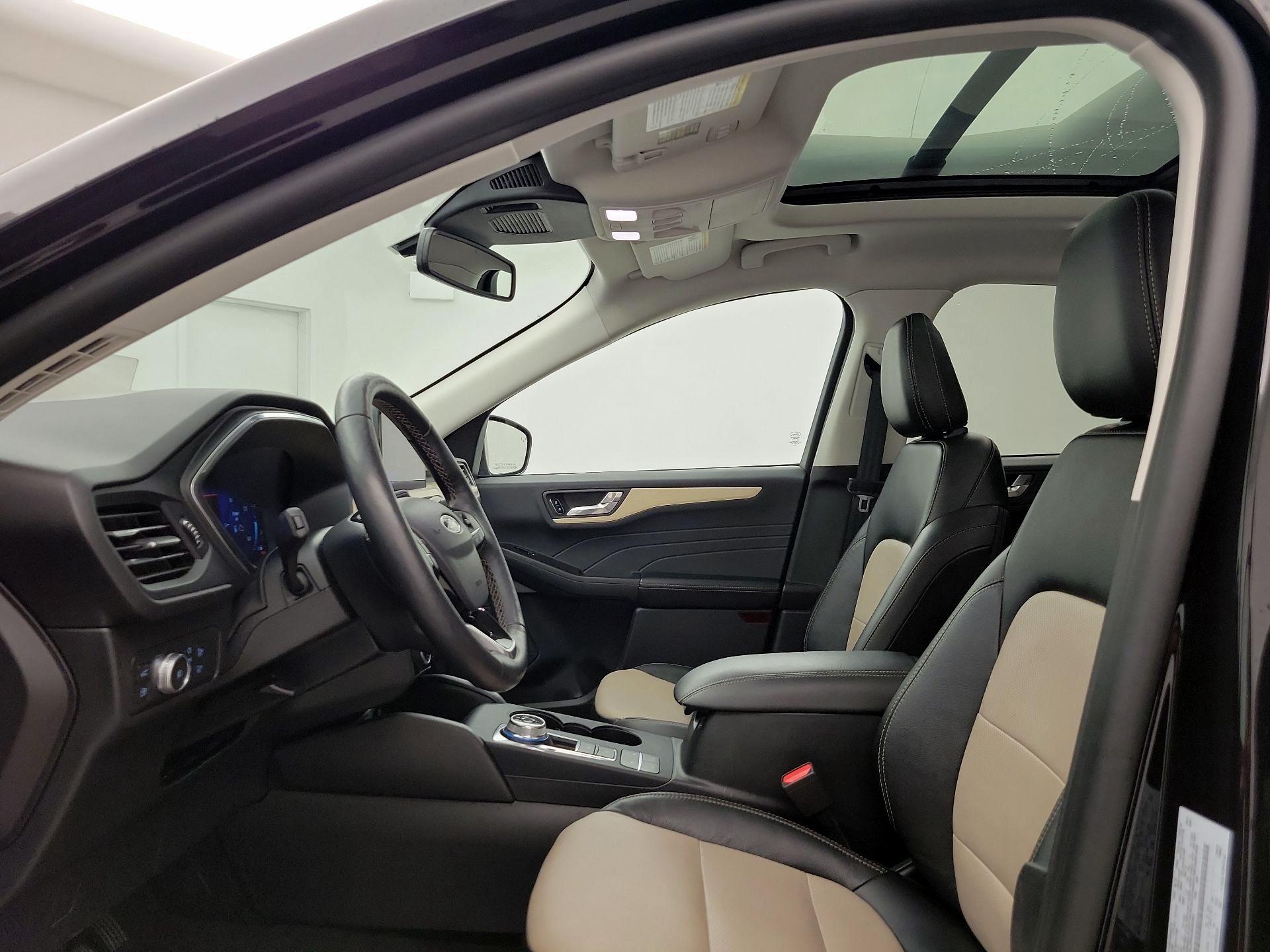 Thumbnail: 2022 Ford Escape - 20