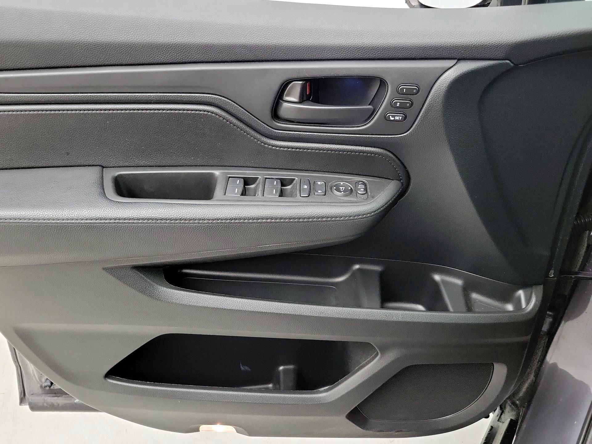 Thumbnail: 2022 Honda Odyssey - 12