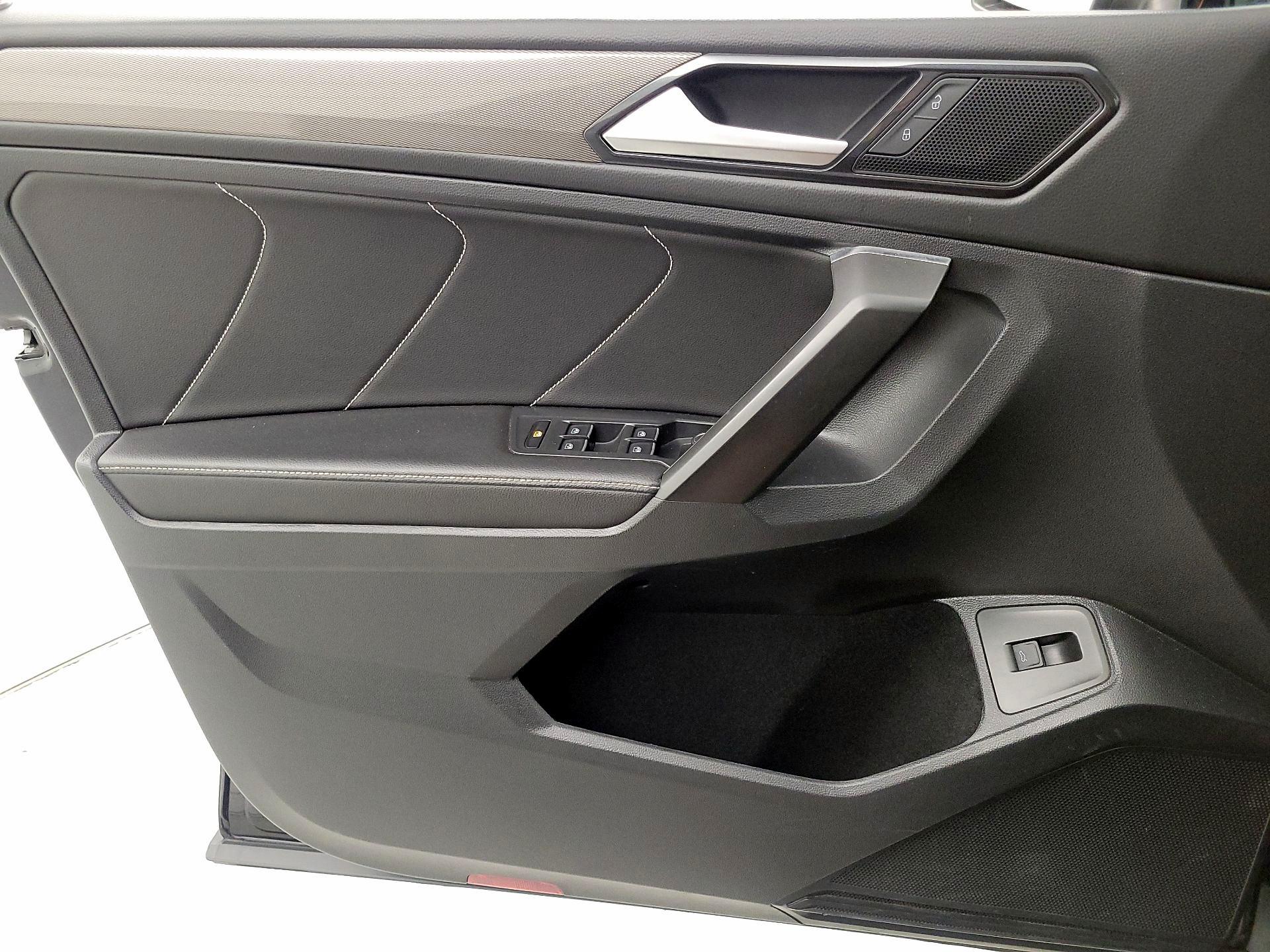 Thumbnail: 2022 Volkswagen Tiguan - 12