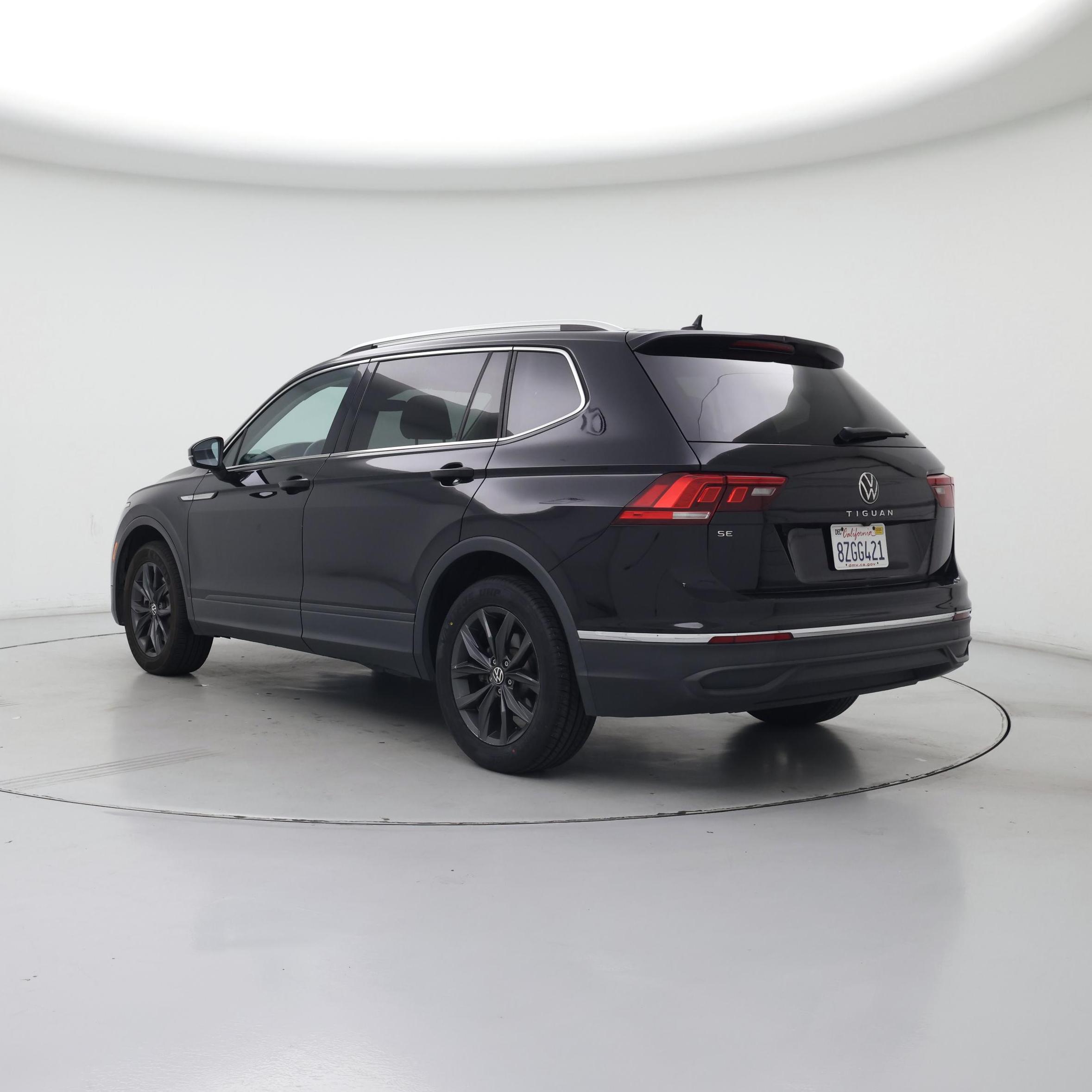 Thumbnail: 2022 Volkswagen Tiguan - 2