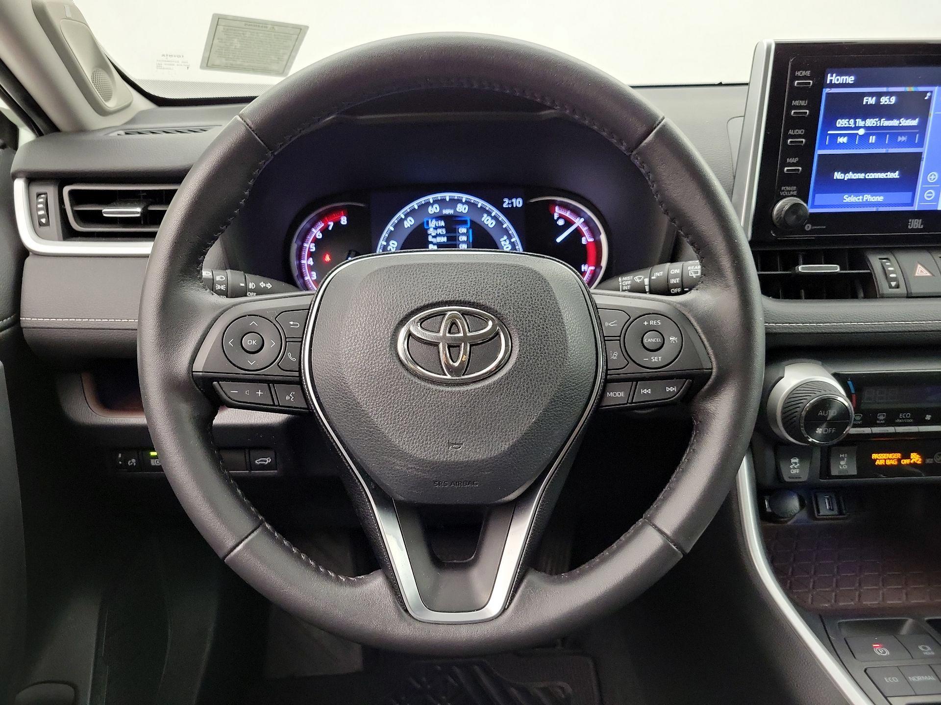 Thumbnail: 2020 Toyota RAV4 - 10