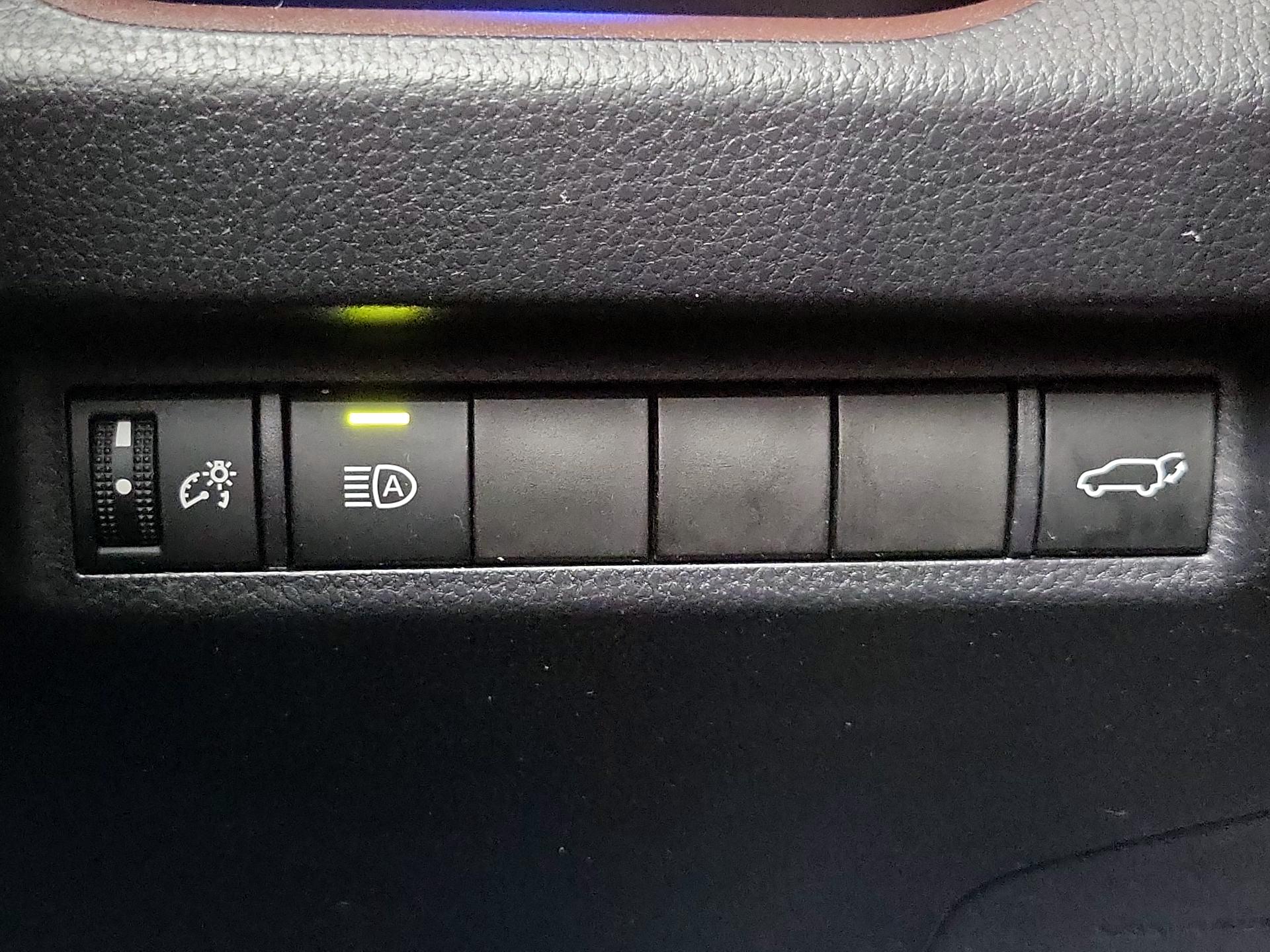 Thumbnail: 2020 Toyota RAV4 - 13