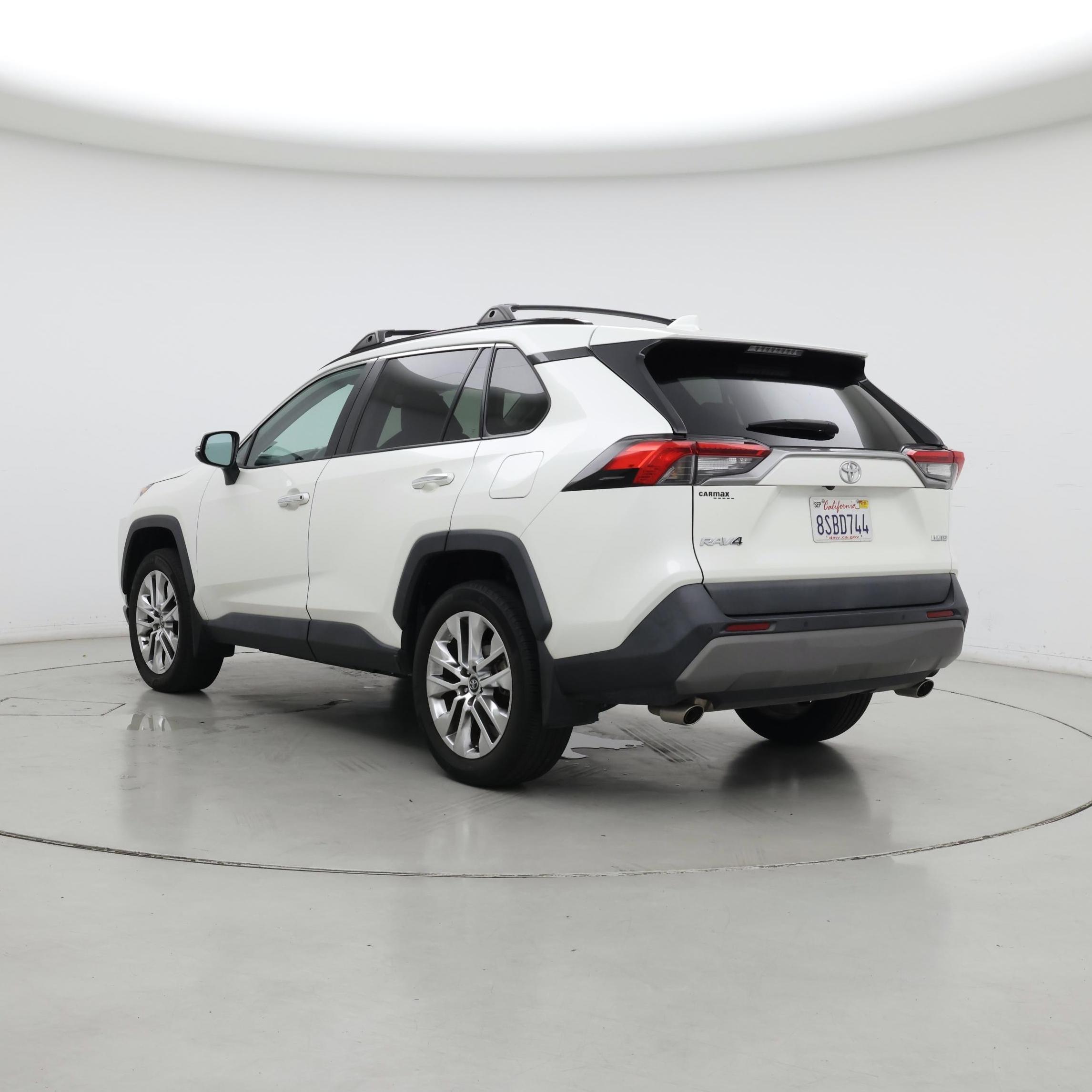 Thumbnail: 2020 Toyota RAV4 - 2