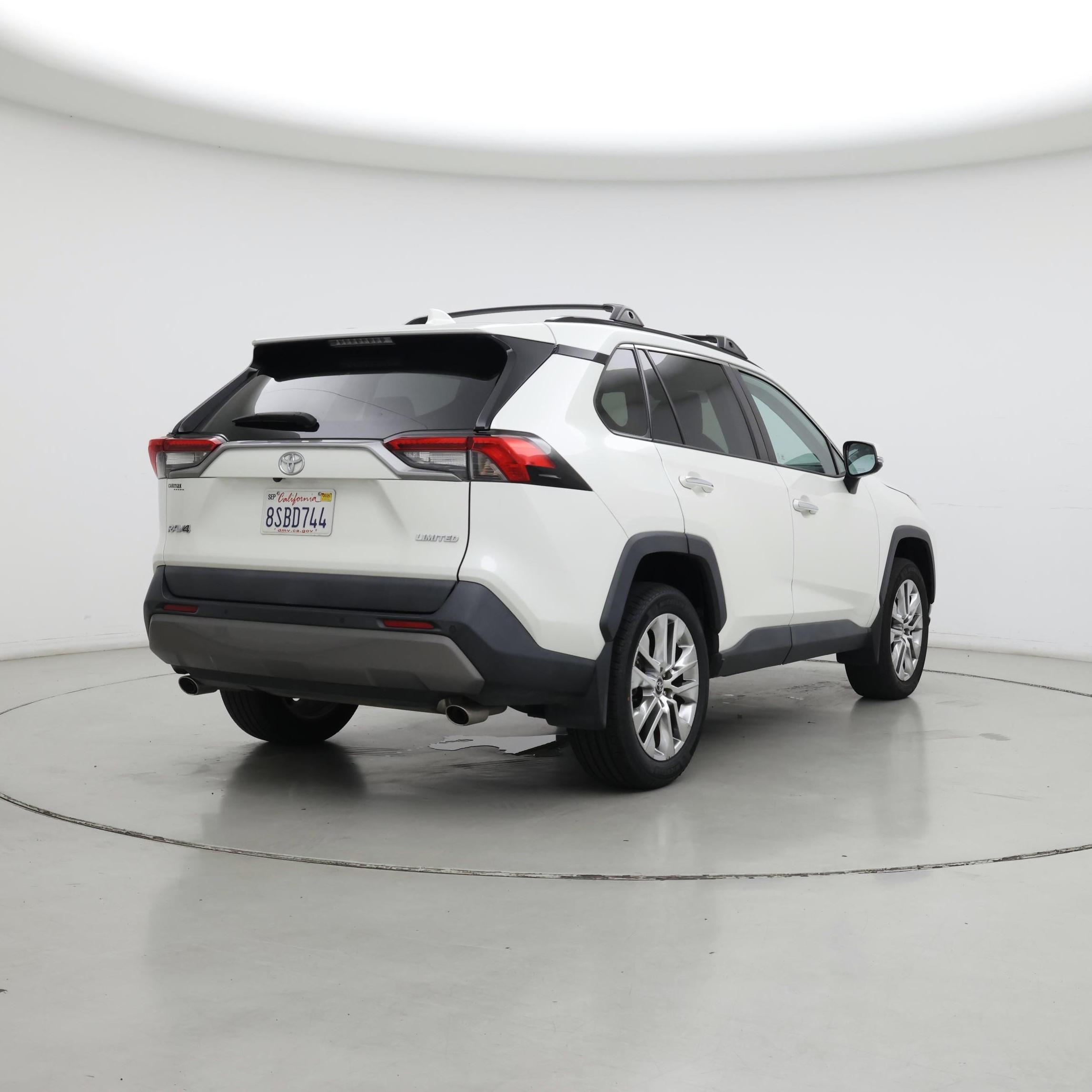 Thumbnail: 2020 Toyota RAV4 - 8