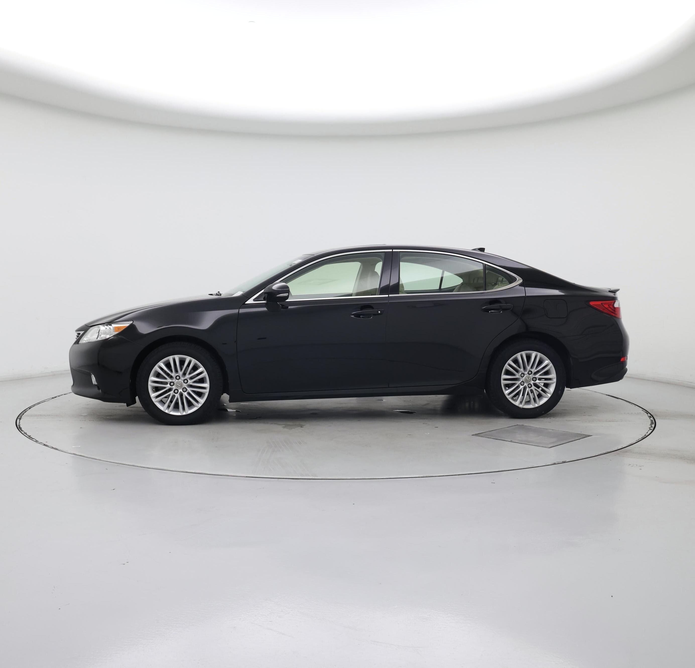 Thumbnail: 2015 Lexus ES - 3