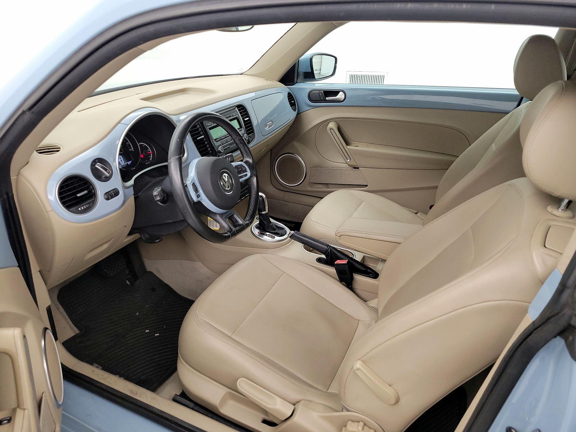 Thumbnail: 2014 Volkswagen Beetle - 11