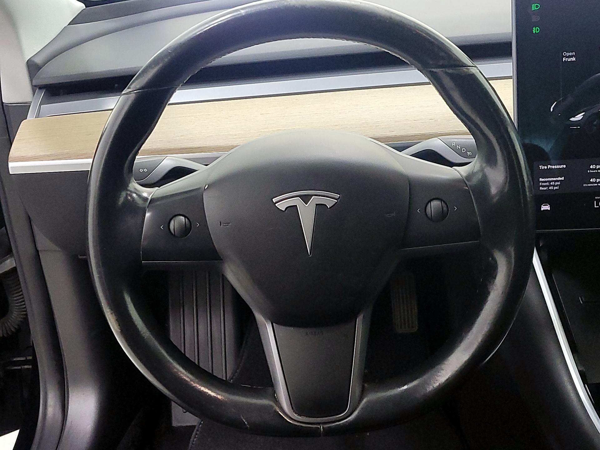 Thumbnail: 2019 Tesla Model 3 - 10