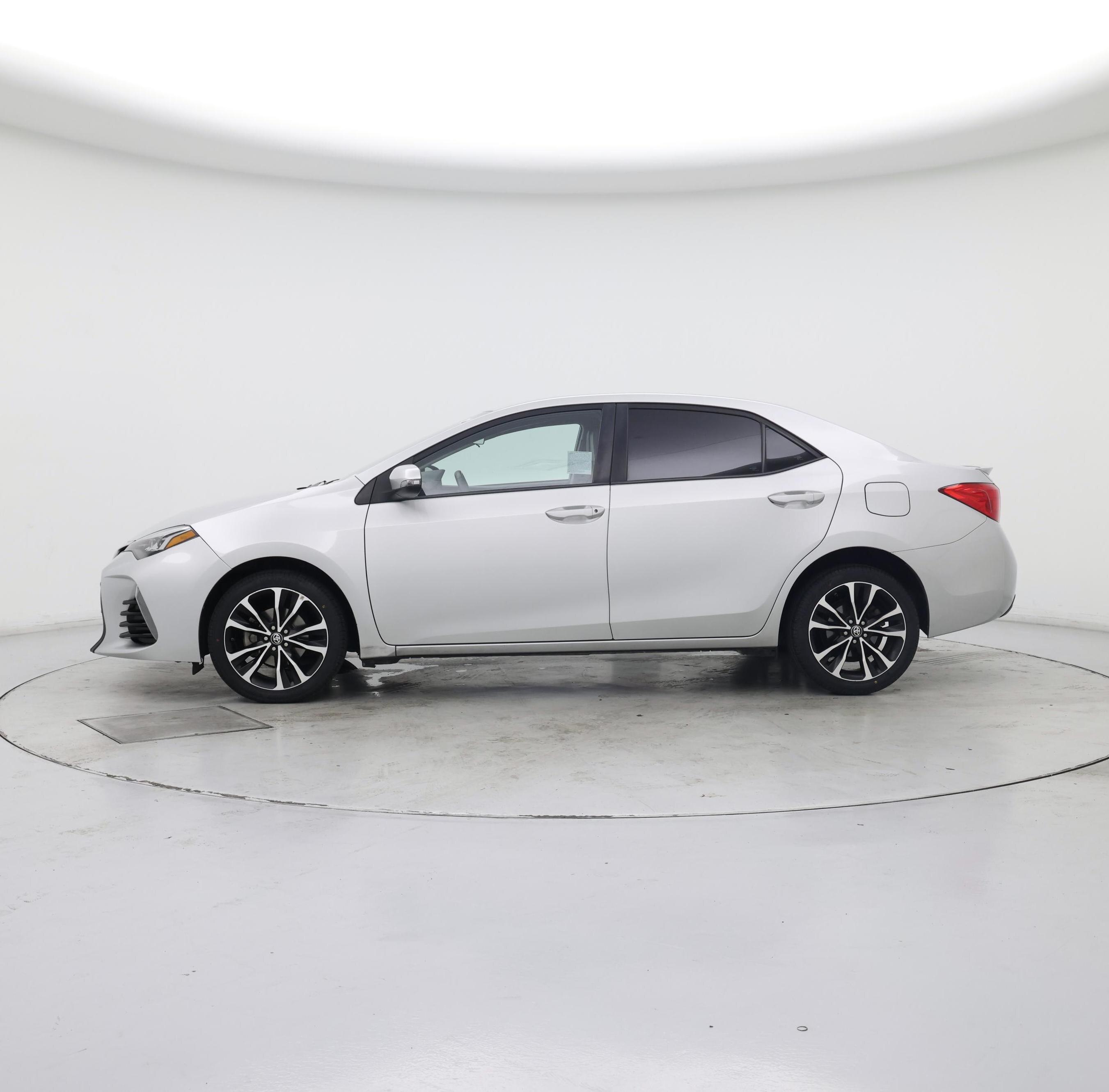 Thumbnail: 2018 Toyota Corolla - 3