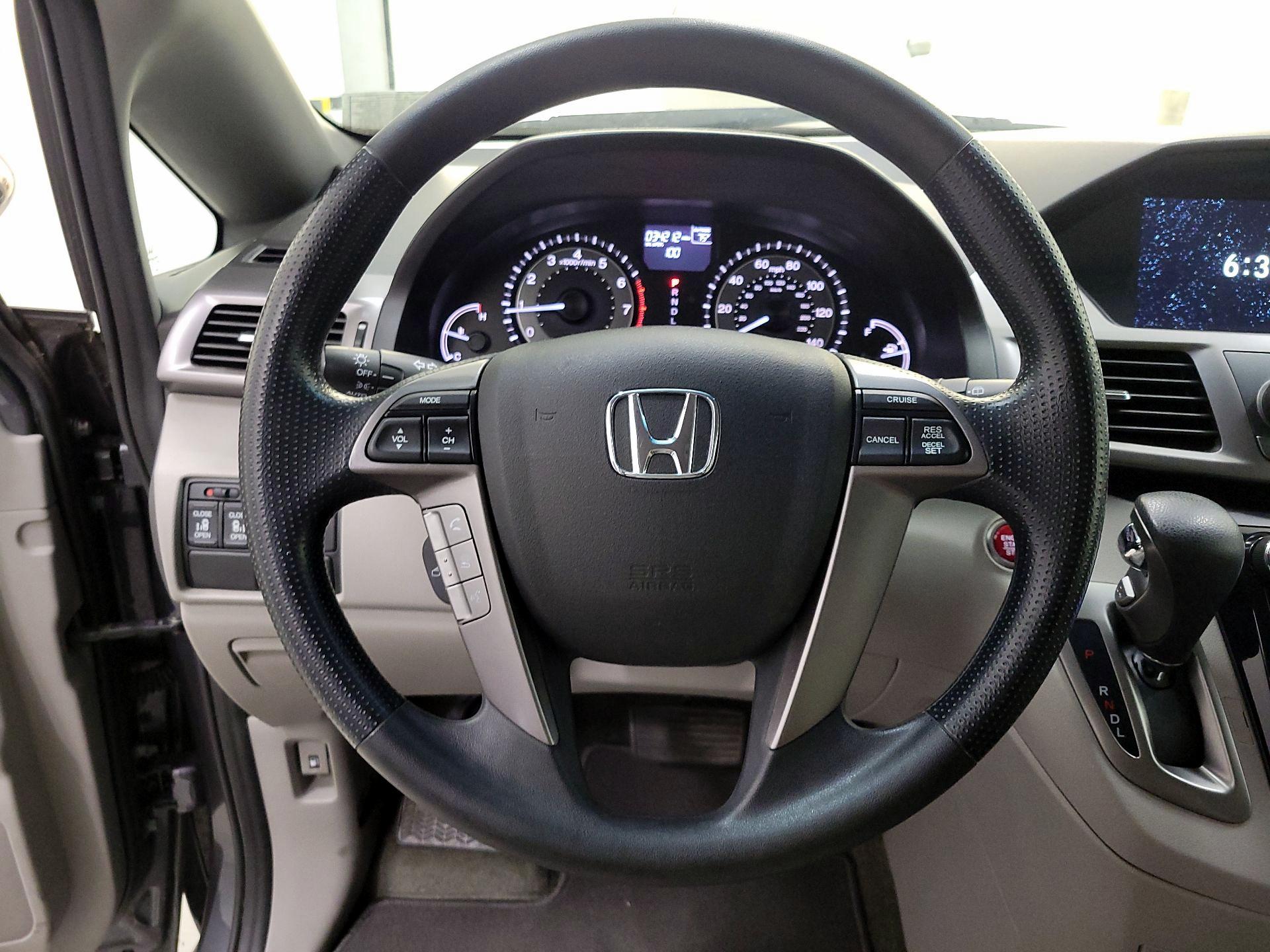 Thumbnail: 2016 Honda Odyssey - 10