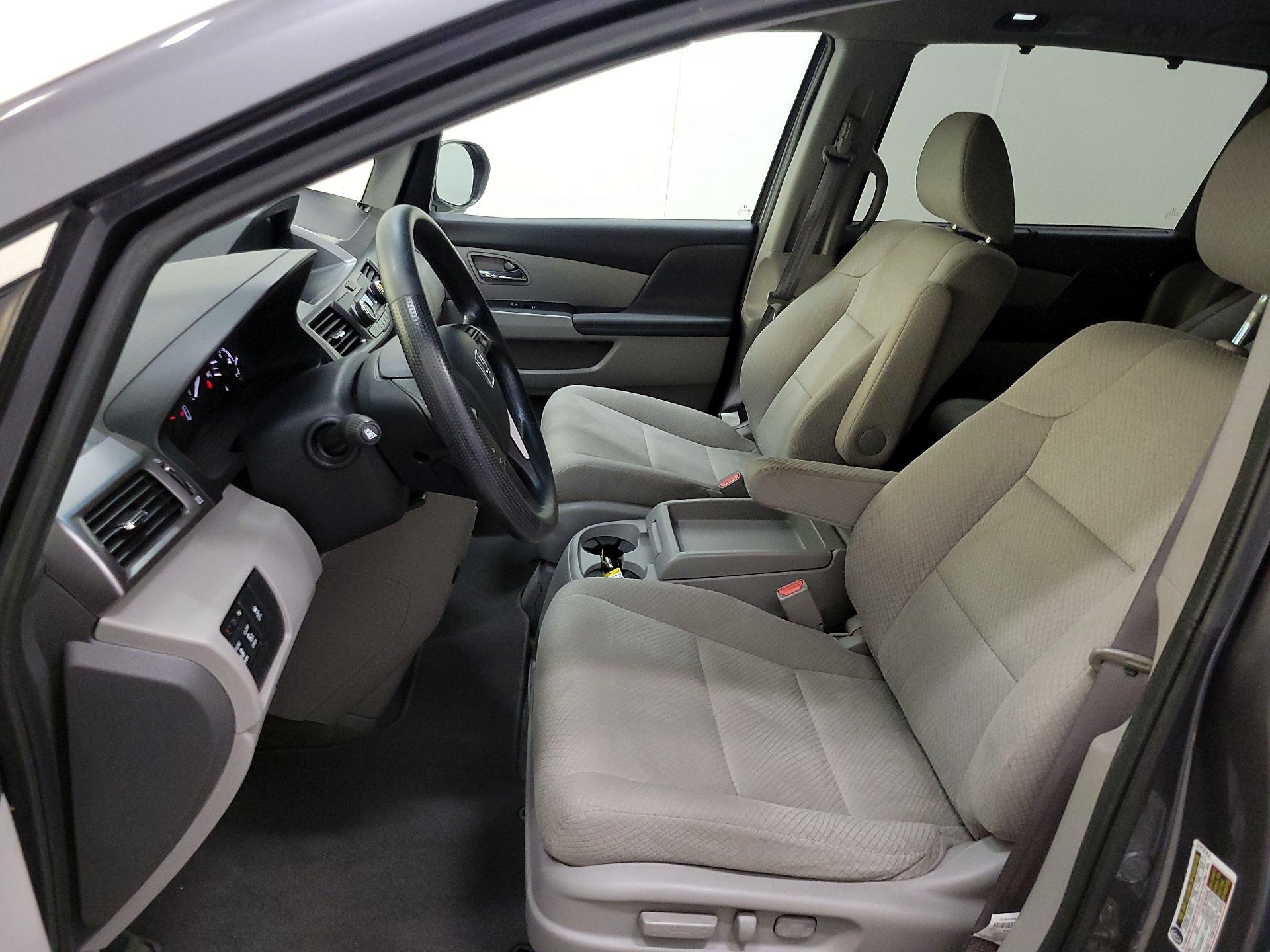 Thumbnail: 2016 Honda Odyssey - 11