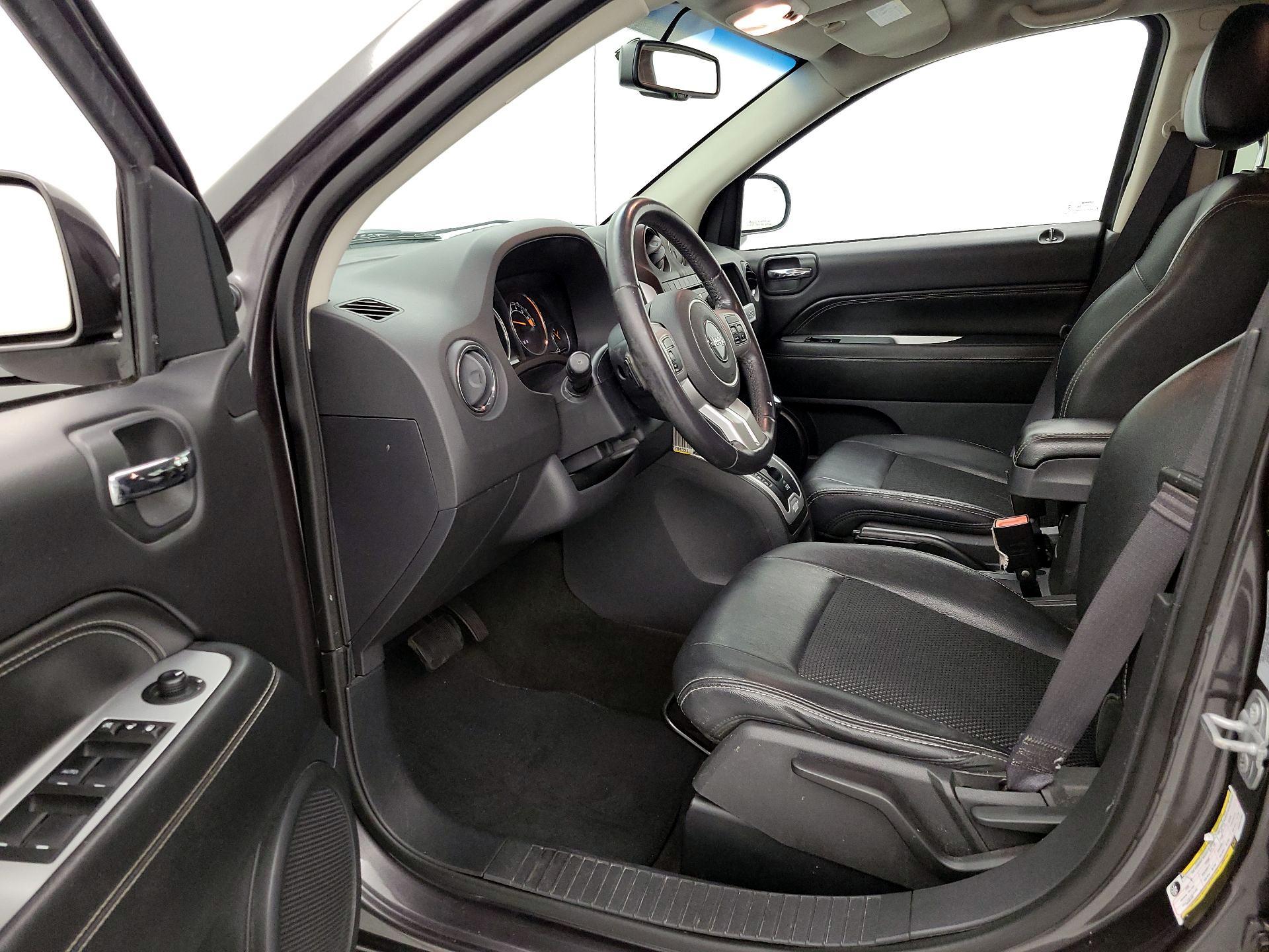 Thumbnail: 2016 Jeep Compass - 11