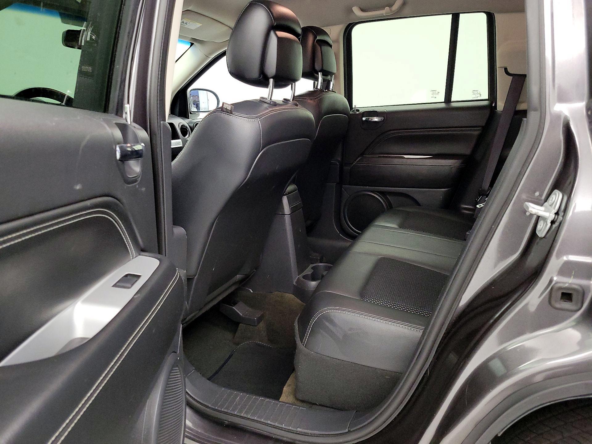 Thumbnail: 2016 Jeep Compass - 16