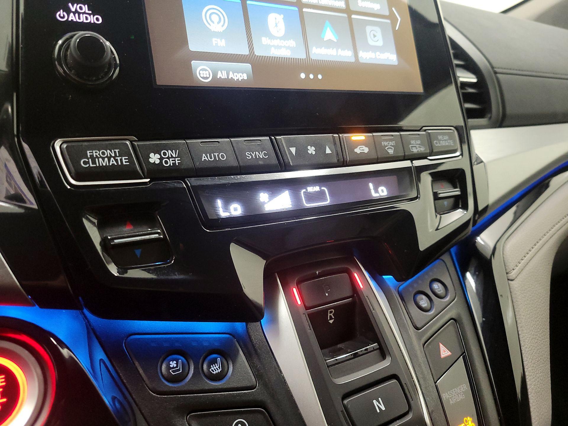 Thumbnail: 2019 Honda Odyssey - 16