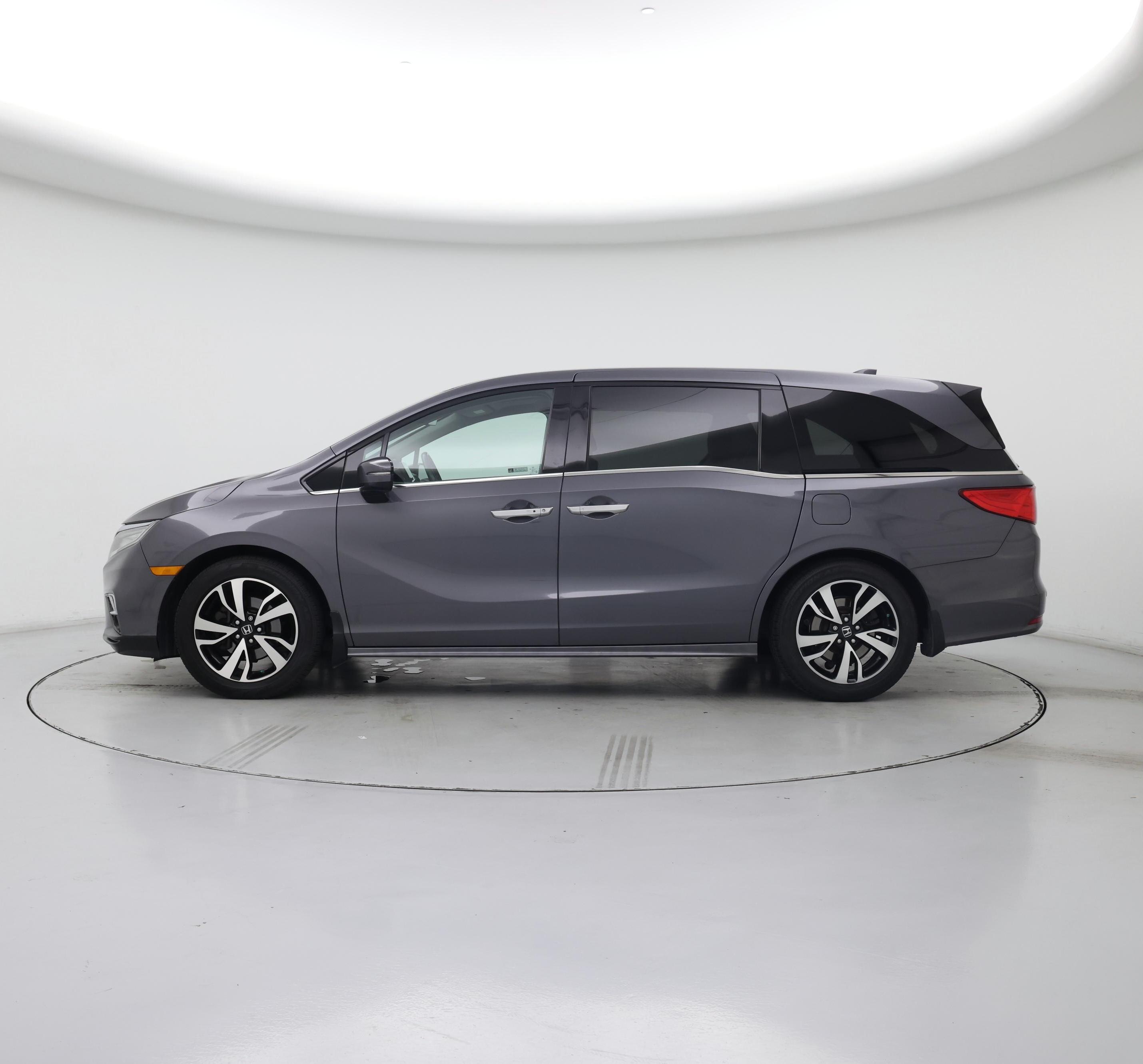 Thumbnail: 2019 Honda Odyssey - 3