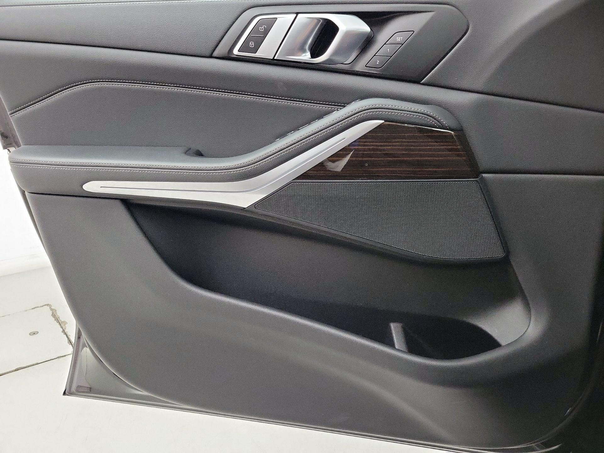 Thumbnail: 2020 BMW X5 - 12