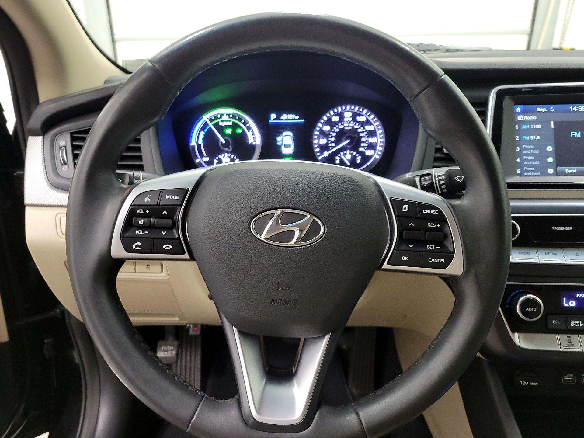 Thumbnail: 2019 Hyundai Sonata - 10