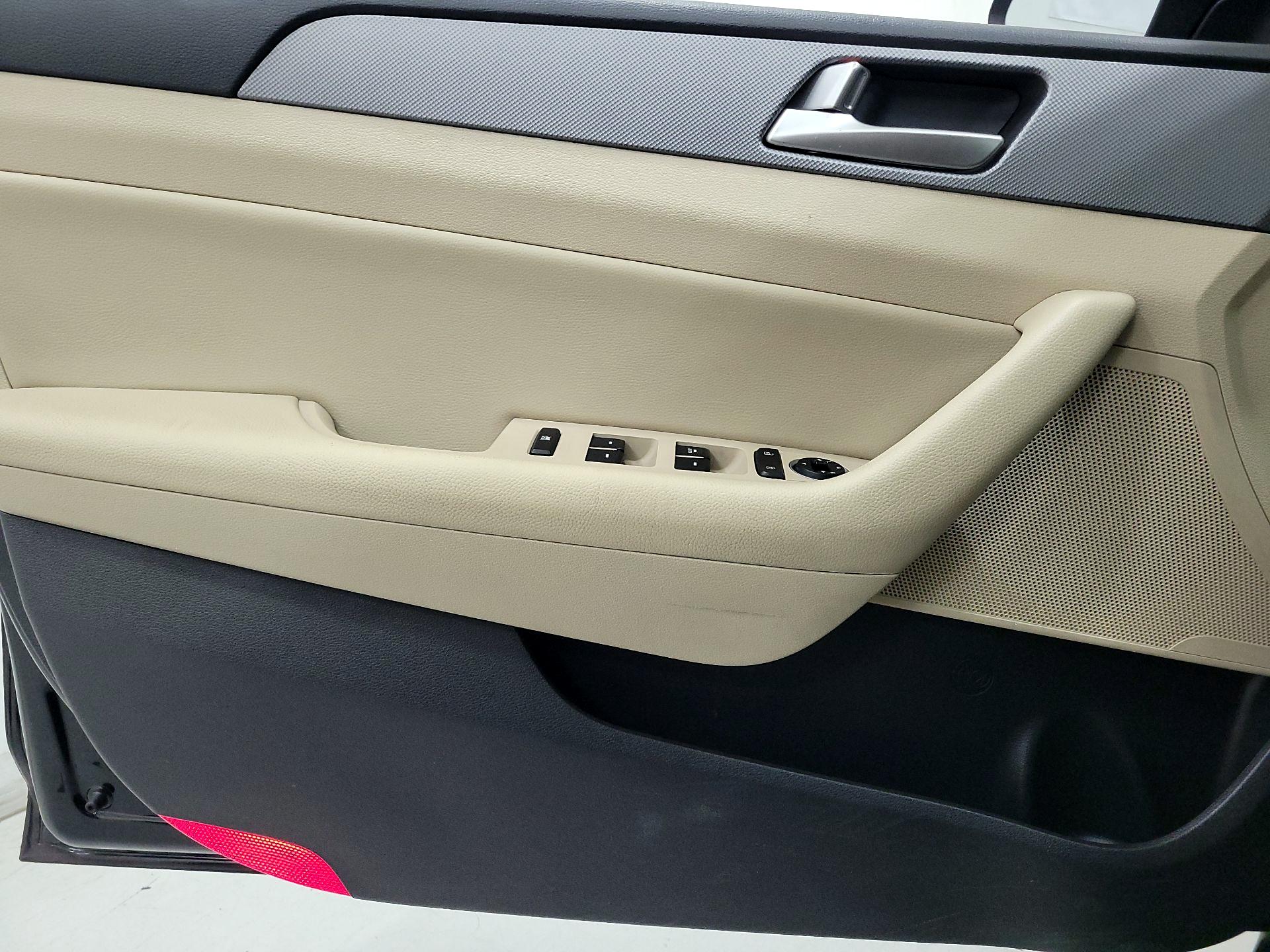 Thumbnail: 2019 Hyundai Sonata - 12