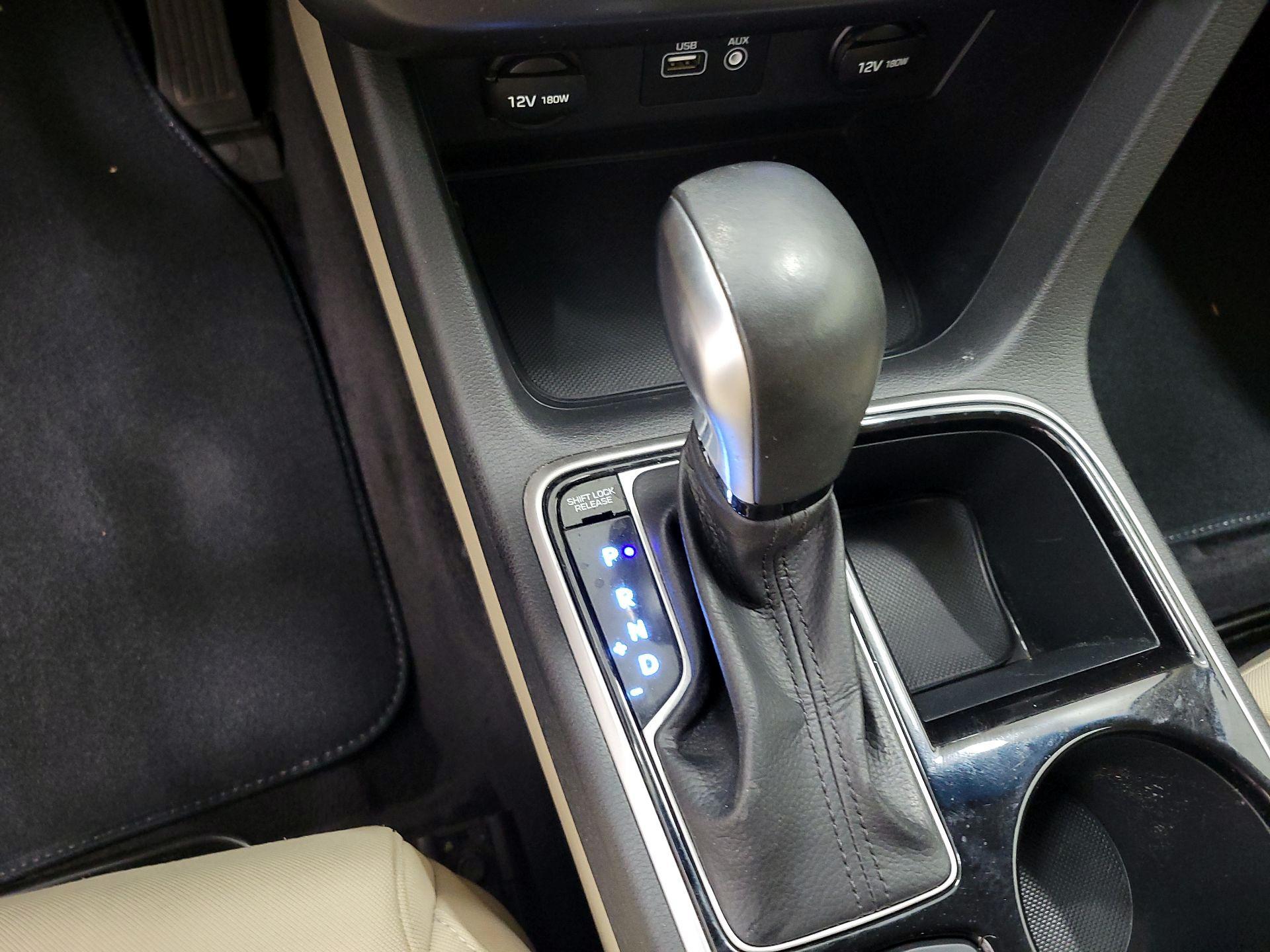 Thumbnail: 2019 Hyundai Sonata - 17