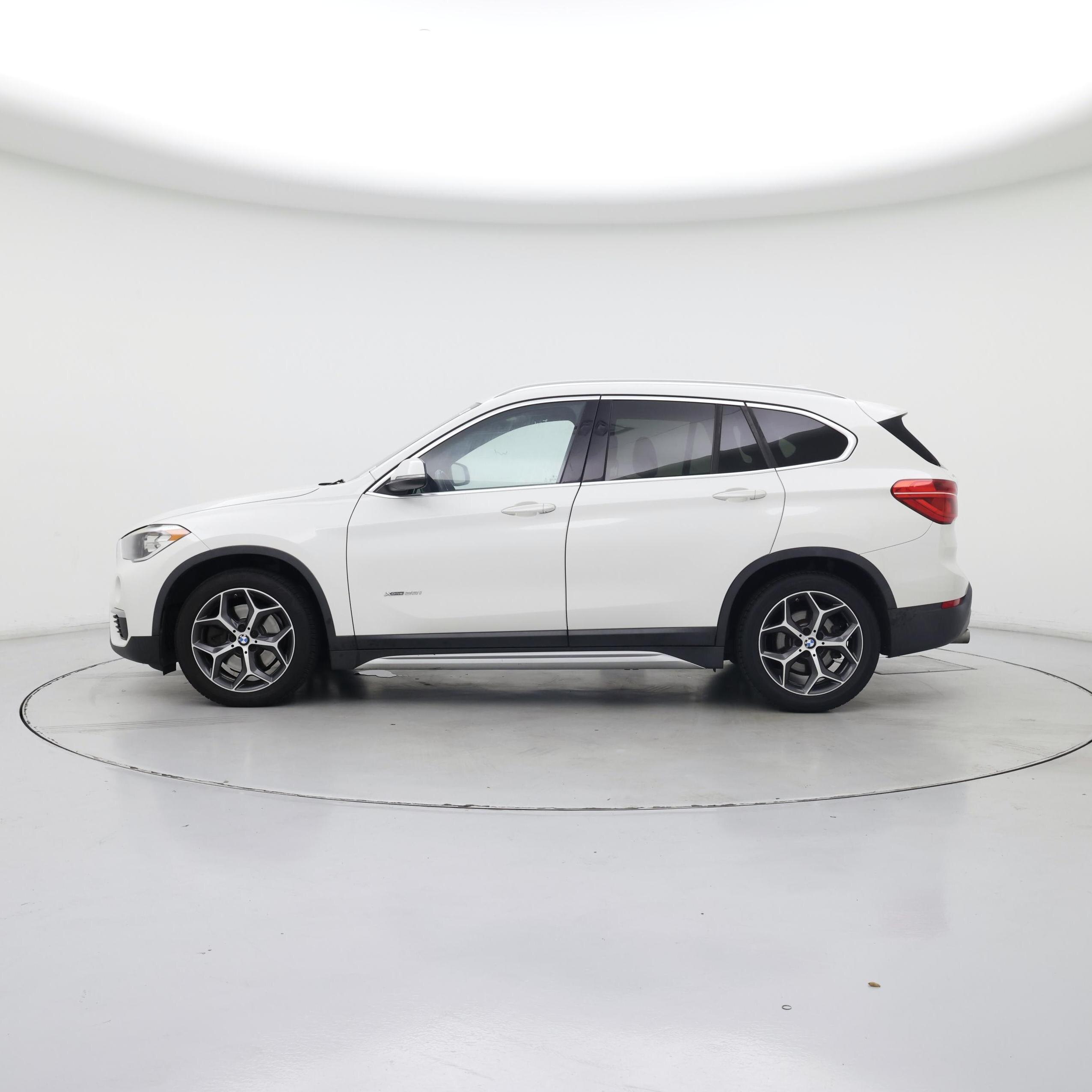 Thumbnail: 2016 BMW X1 - 3