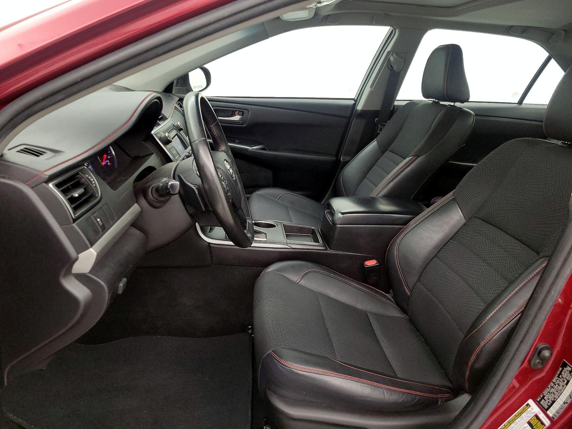 Thumbnail: 2017 Toyota Camry - 11