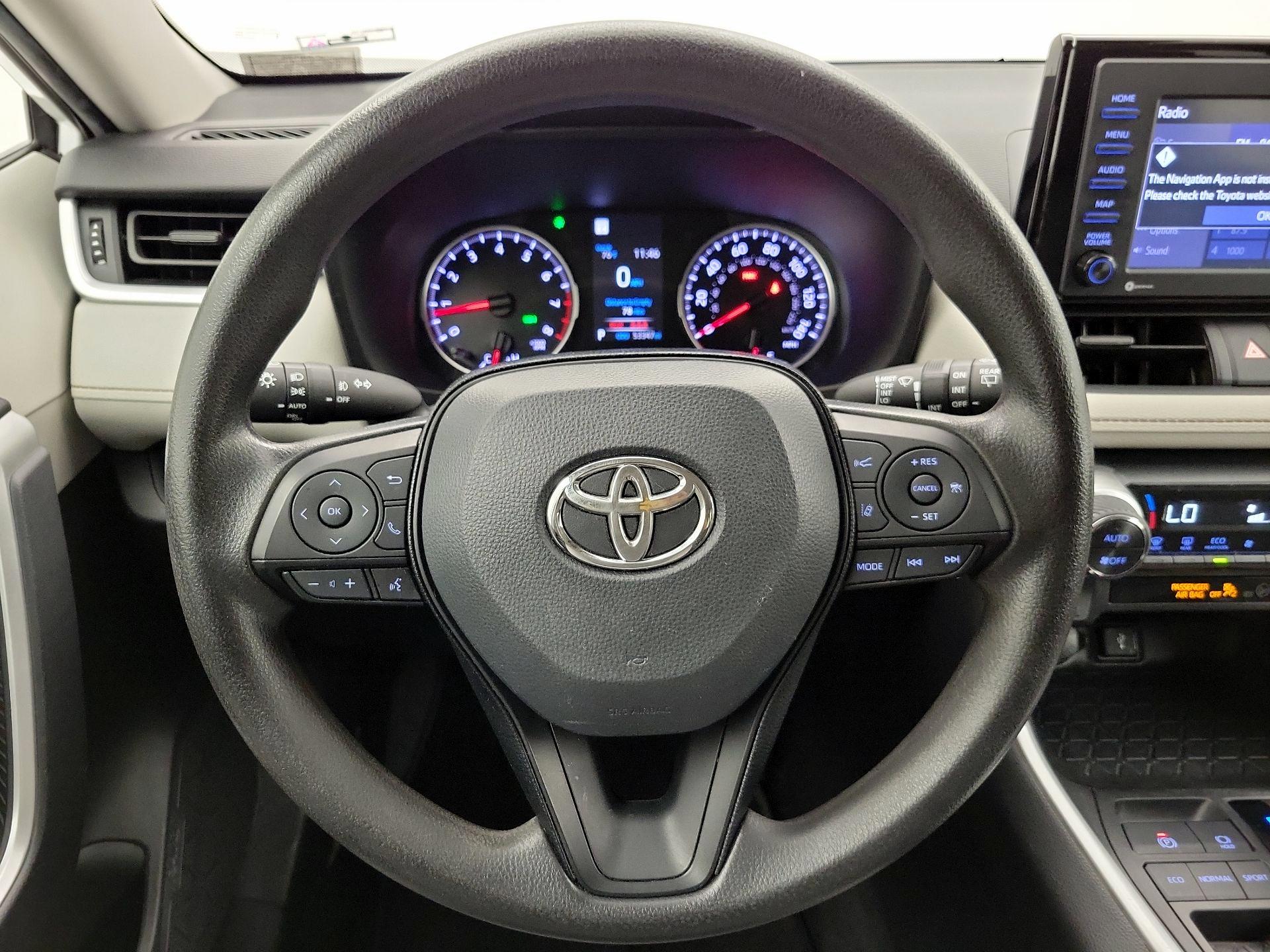 Thumbnail: 2021 Toyota RAV4 - 10
