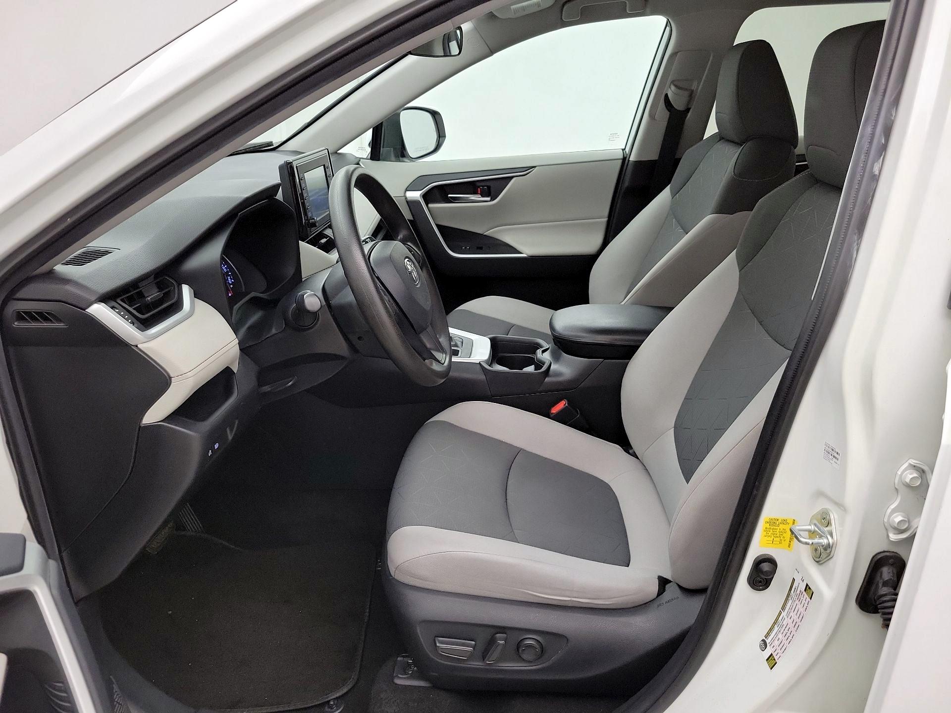 Thumbnail: 2021 Toyota RAV4 - 11