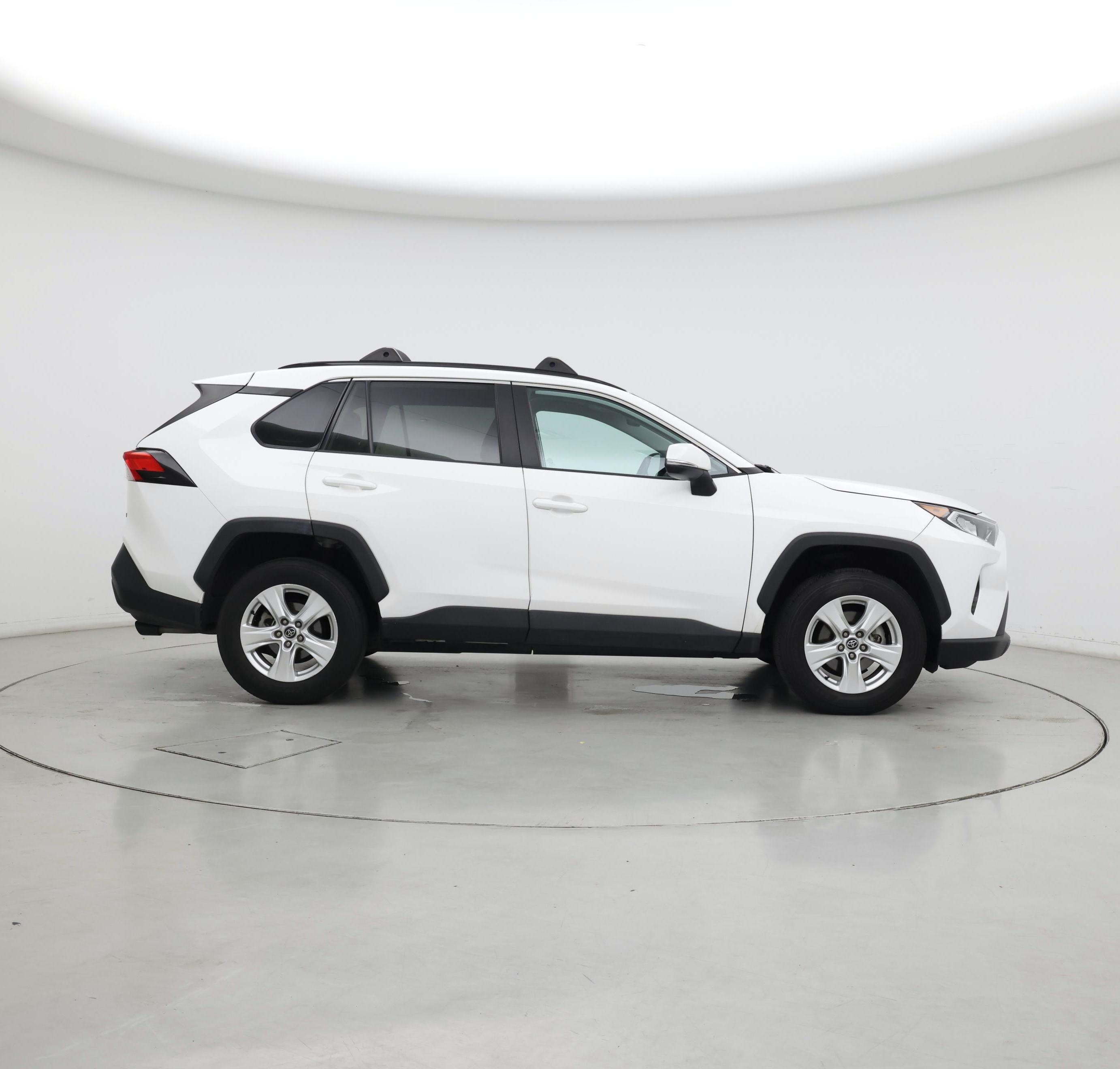Thumbnail: 2021 Toyota RAV4 - 7