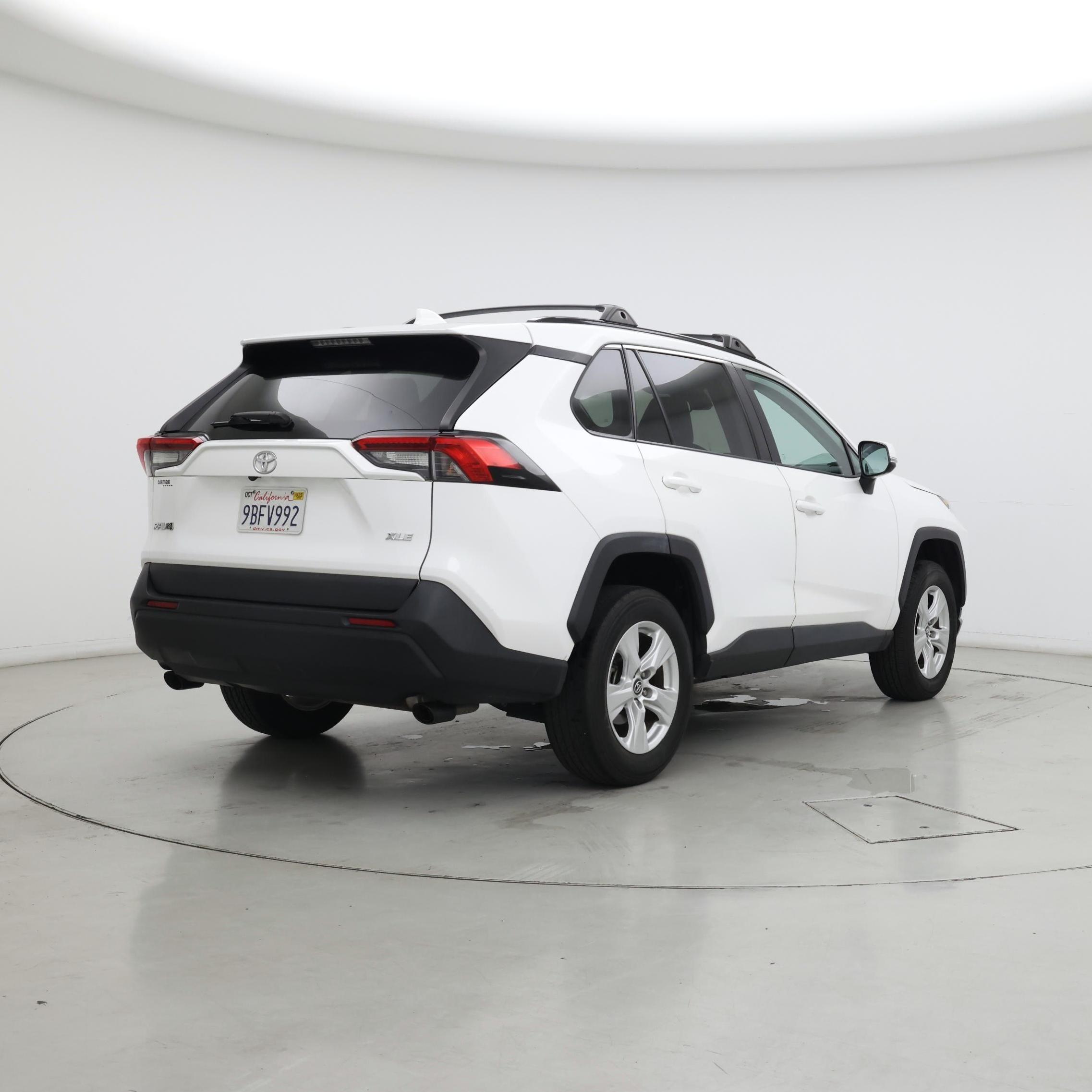 Thumbnail: 2021 Toyota RAV4 - 8