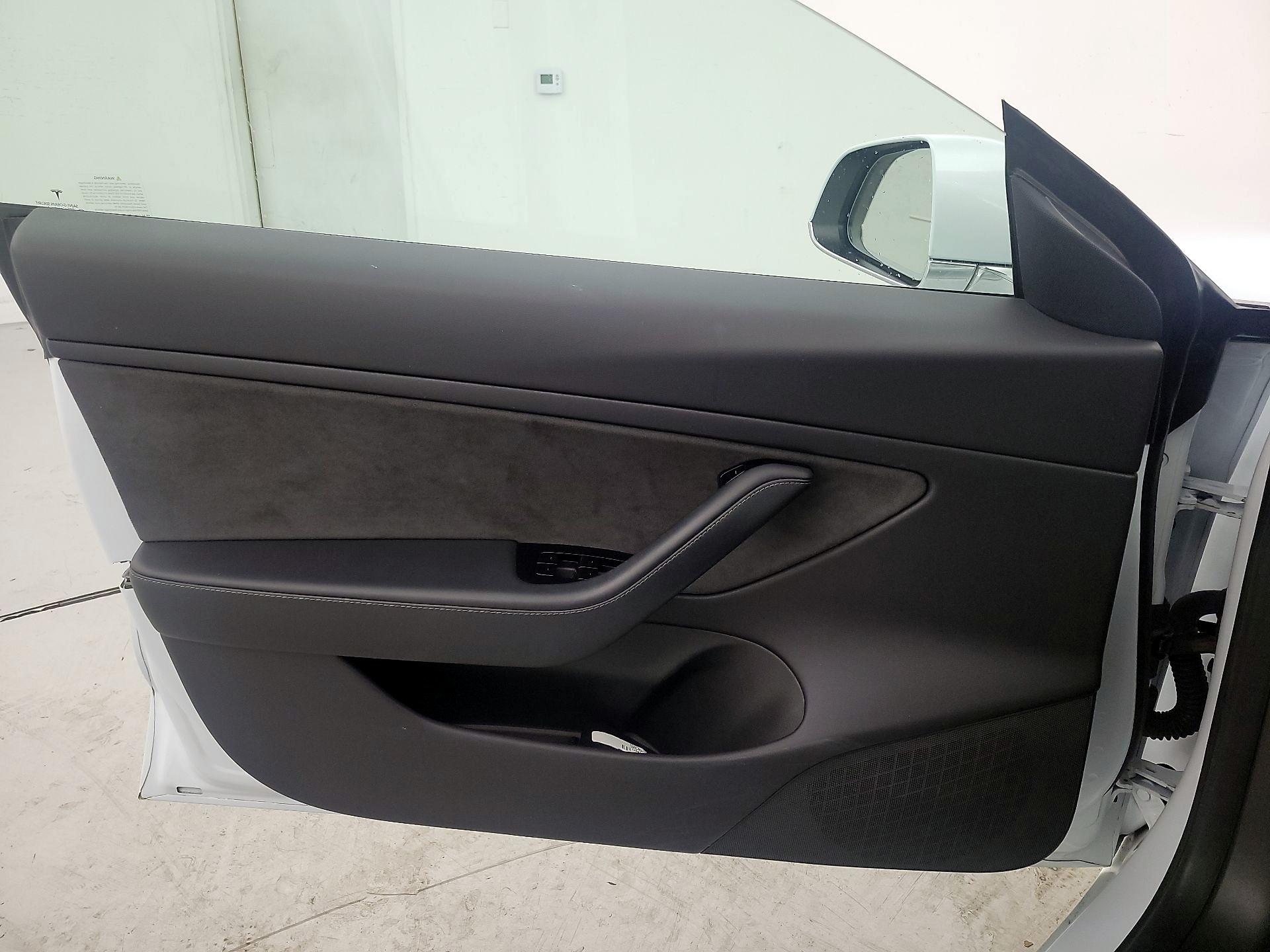 Thumbnail: 2019 Tesla Model 3 - 12