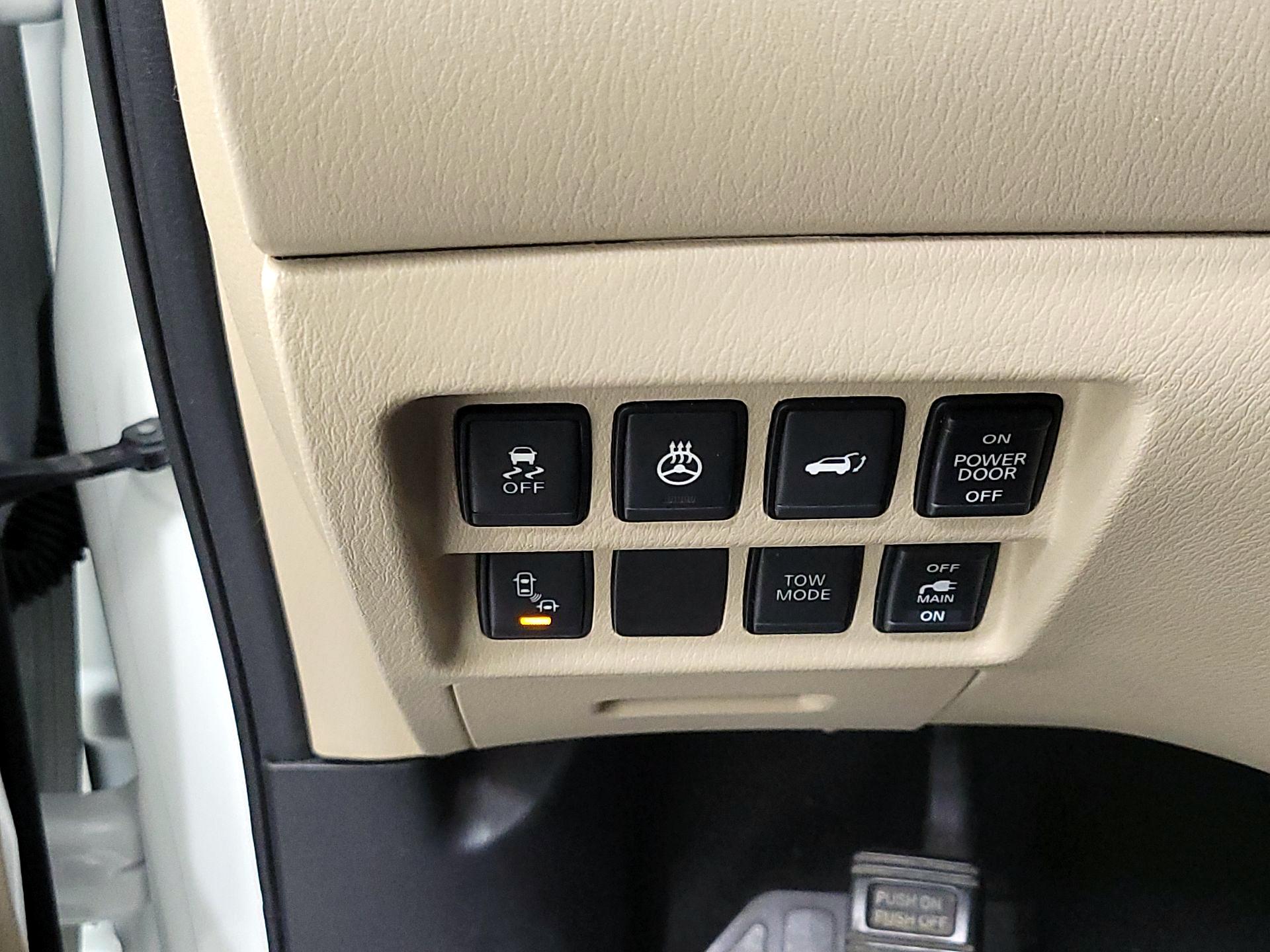 Thumbnail: 2017 Nissan Pathfinder - 13