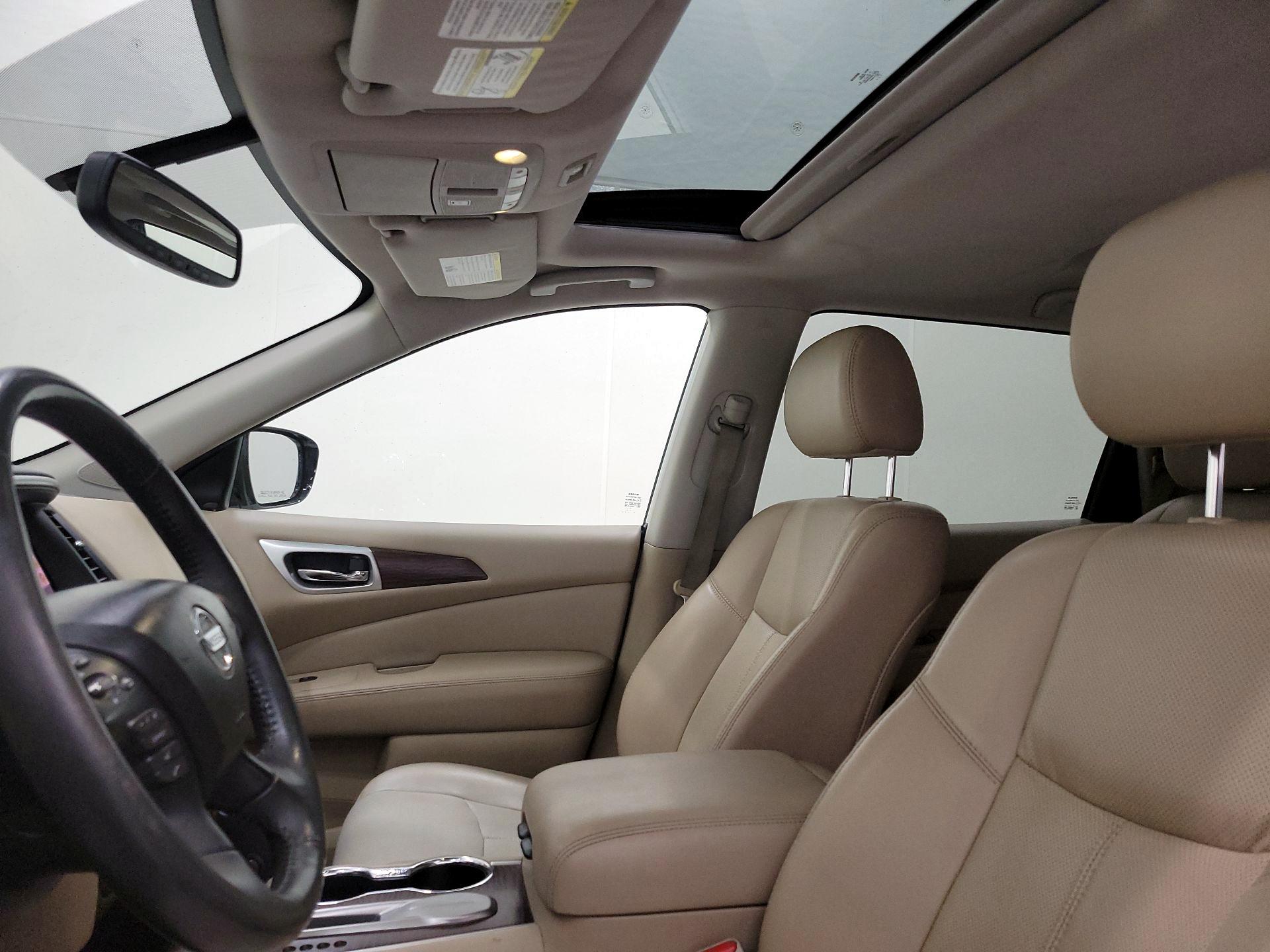 Thumbnail: 2017 Nissan Pathfinder - 20