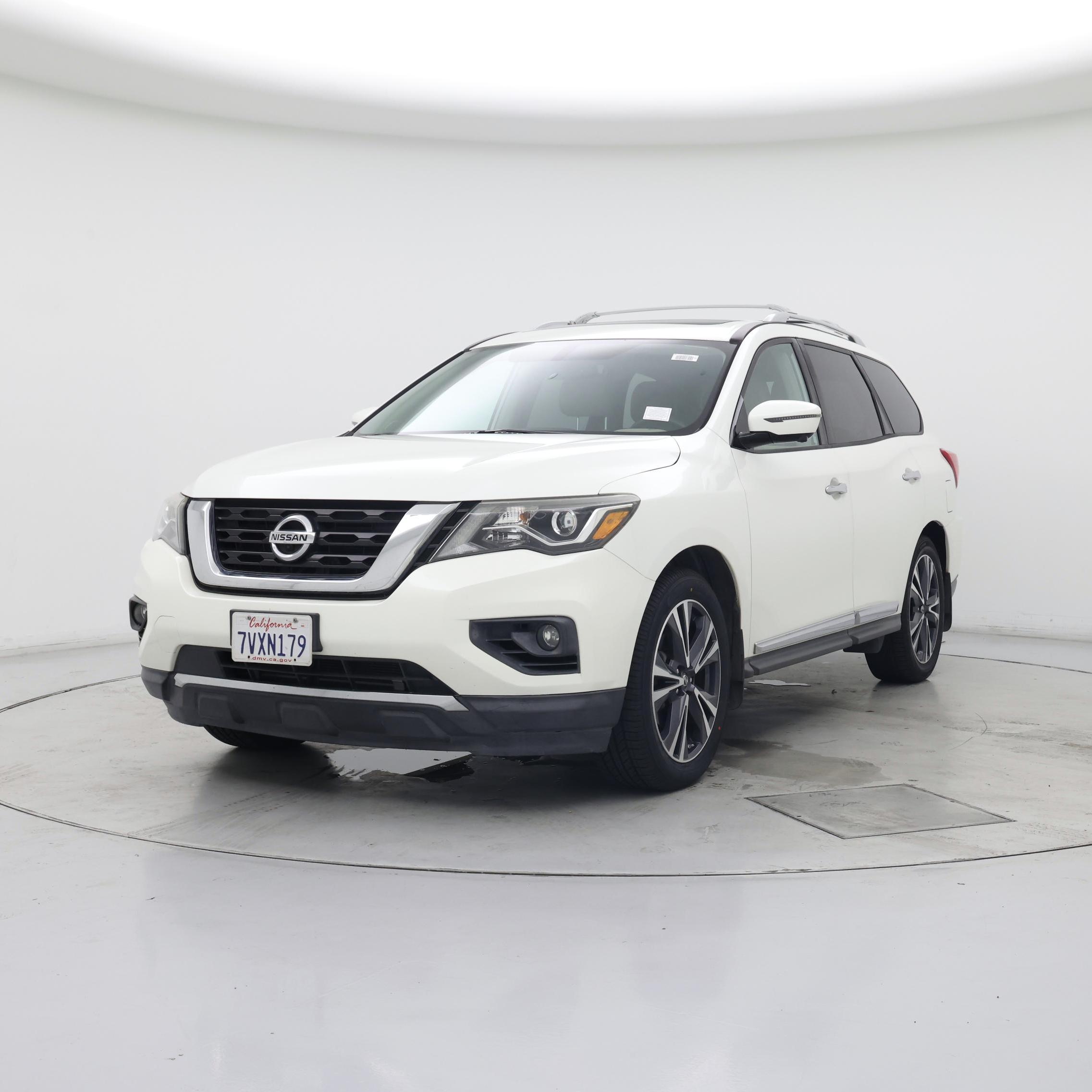 Thumbnail: 2017 Nissan Pathfinder - 4