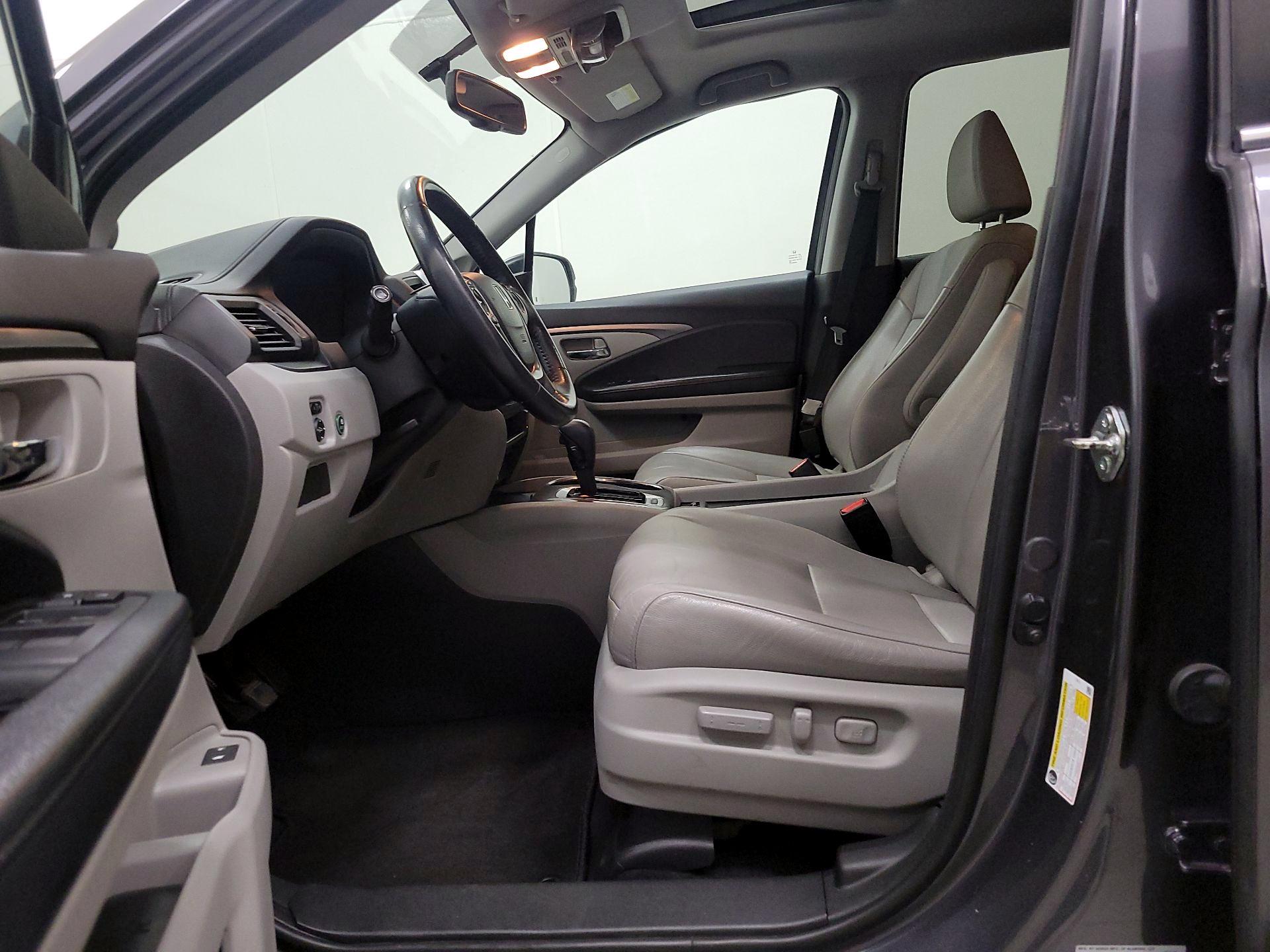 Thumbnail: 2018 Honda Pilot - 11