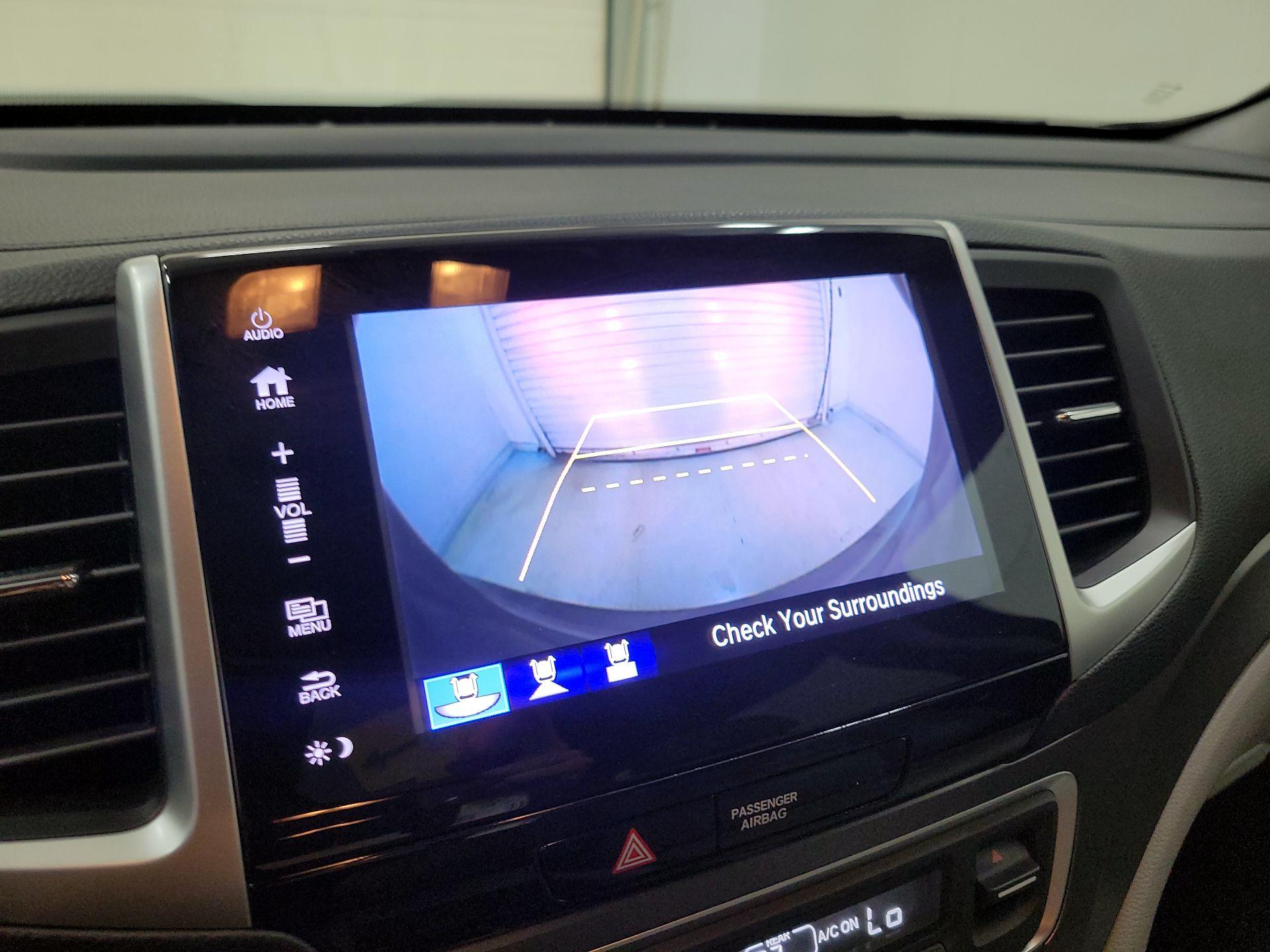 Thumbnail: 2018 Honda Pilot - 14