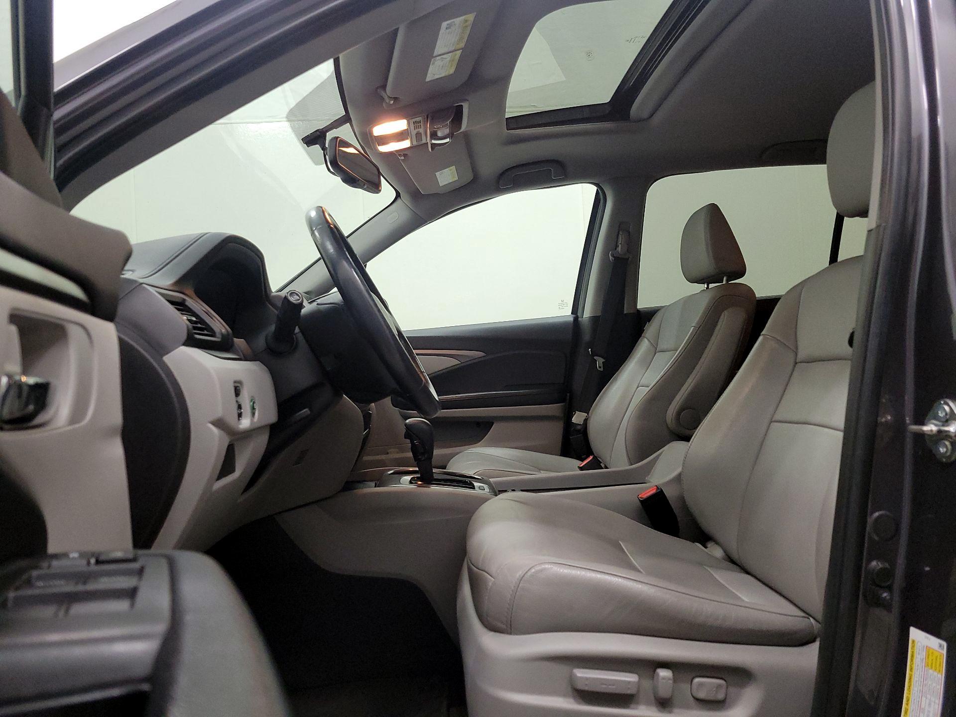 Thumbnail: 2018 Honda Pilot - 19