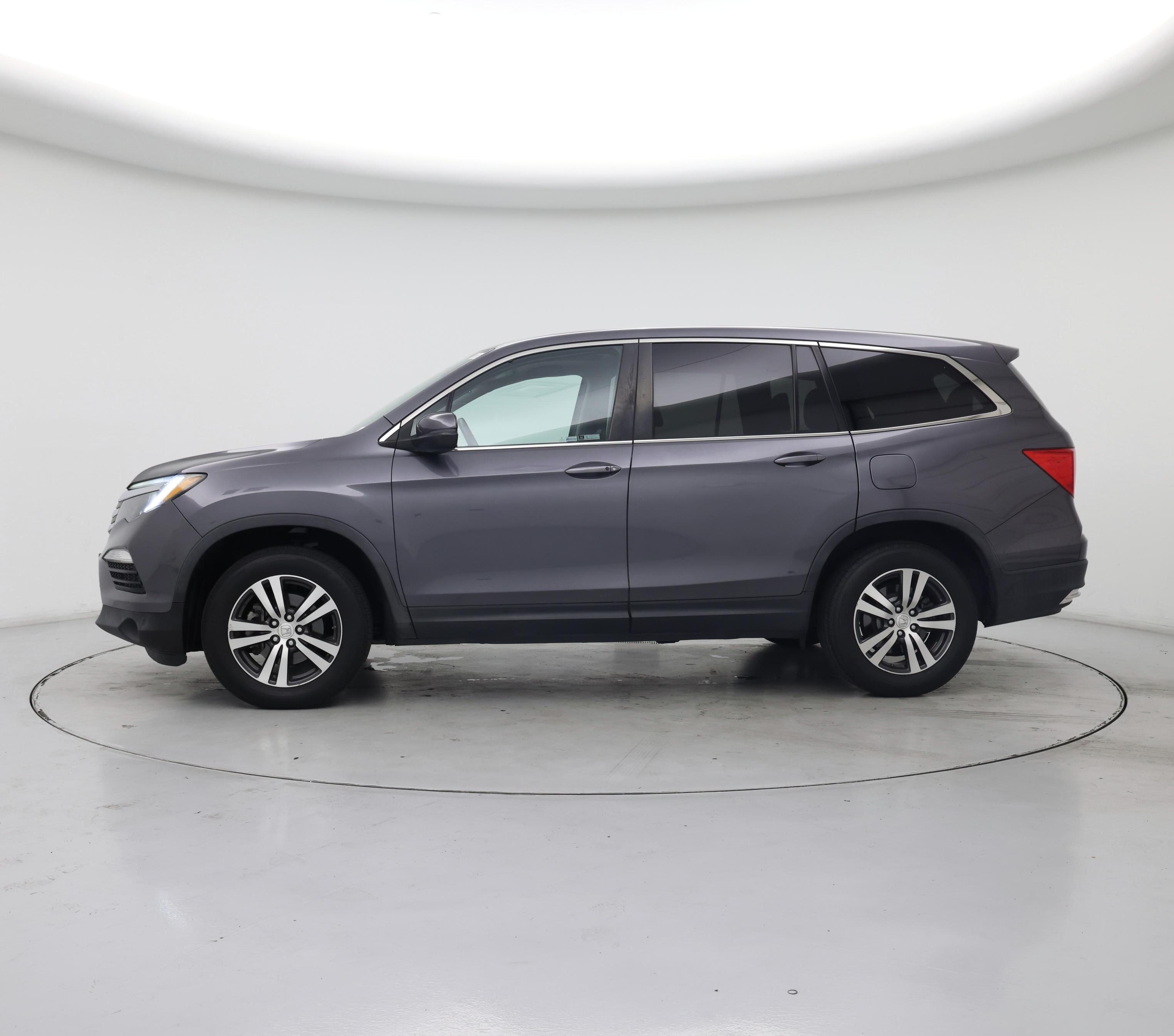 Thumbnail: 2018 Honda Pilot - 3