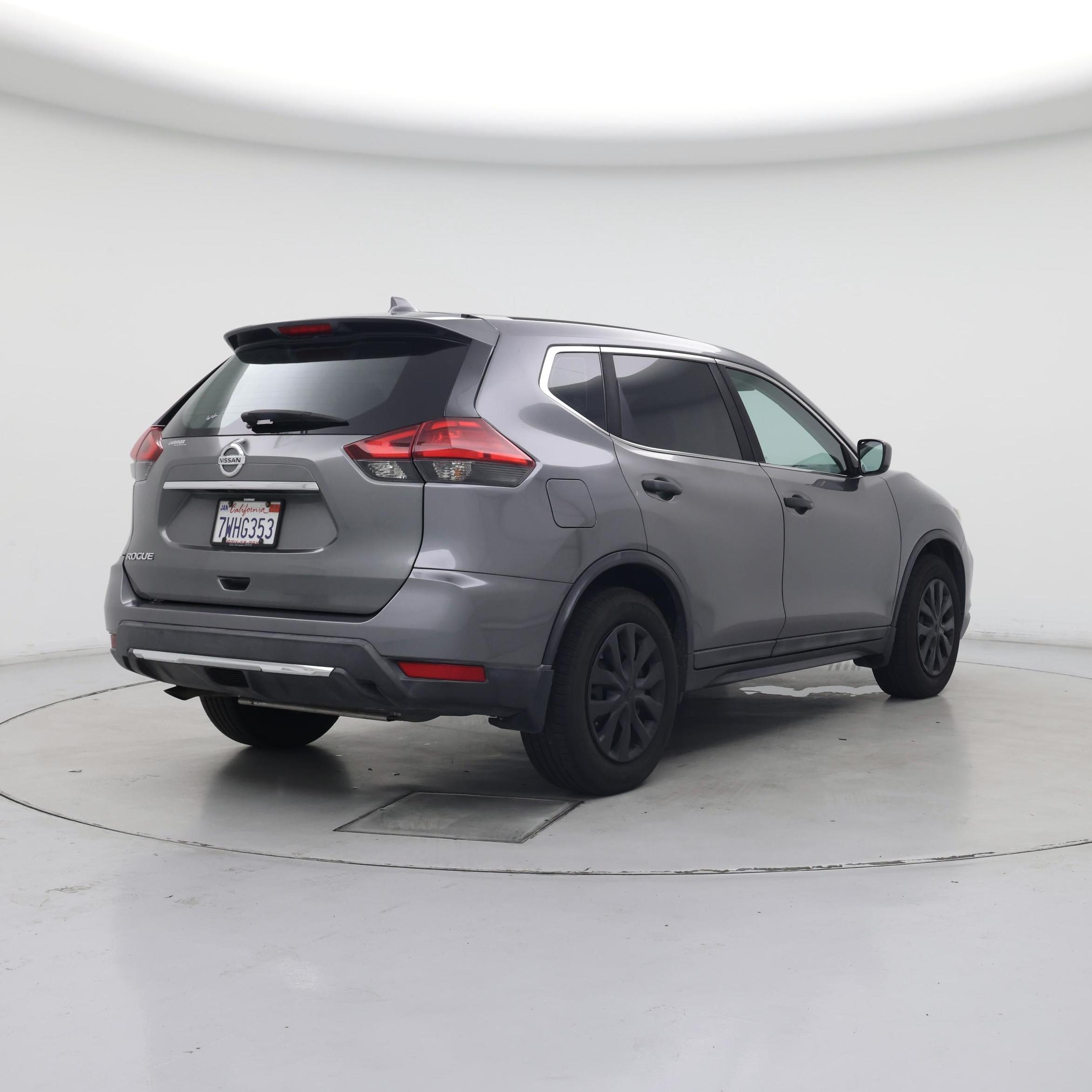 Thumbnail: 2017 Nissan Rogue - 8