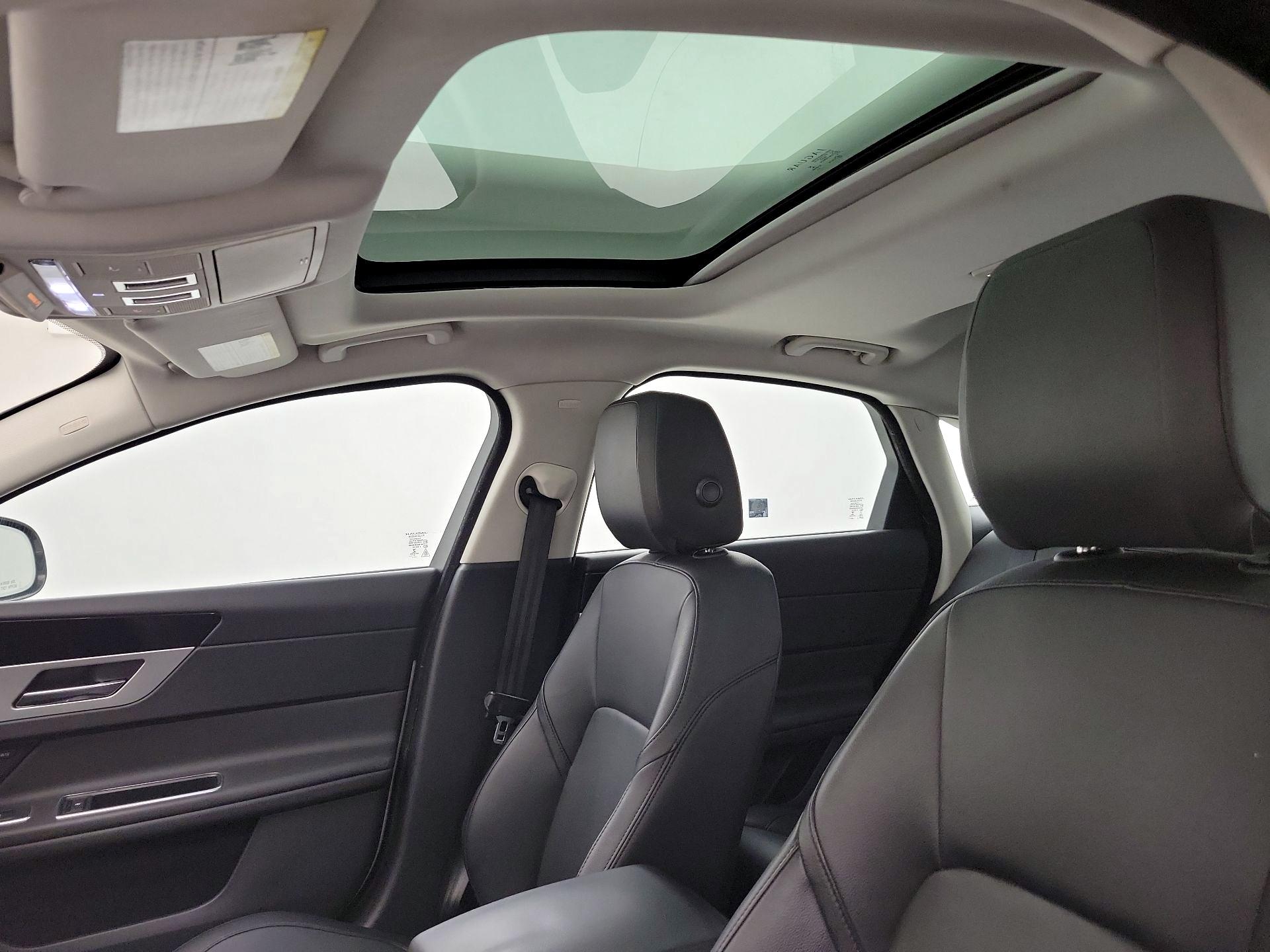 Thumbnail: 2016 Jaguar XF - 19