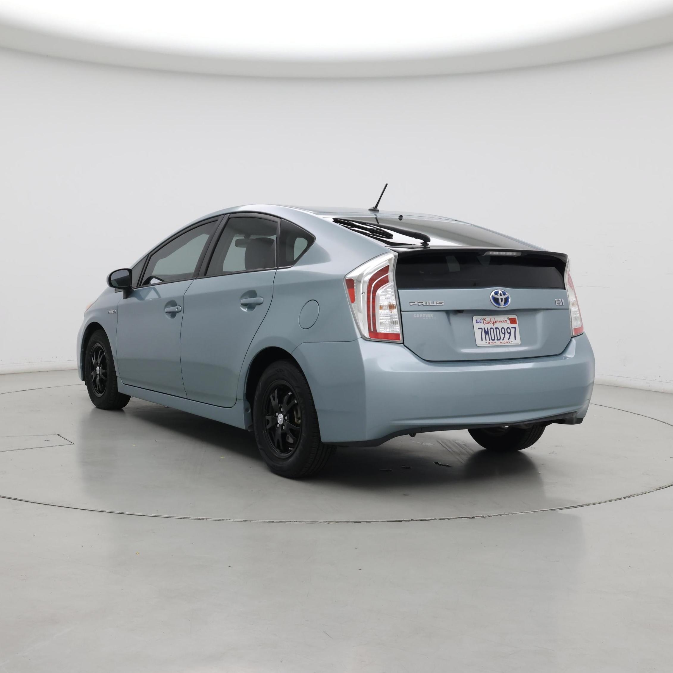 Thumbnail: 2015 Toyota Prius - 2