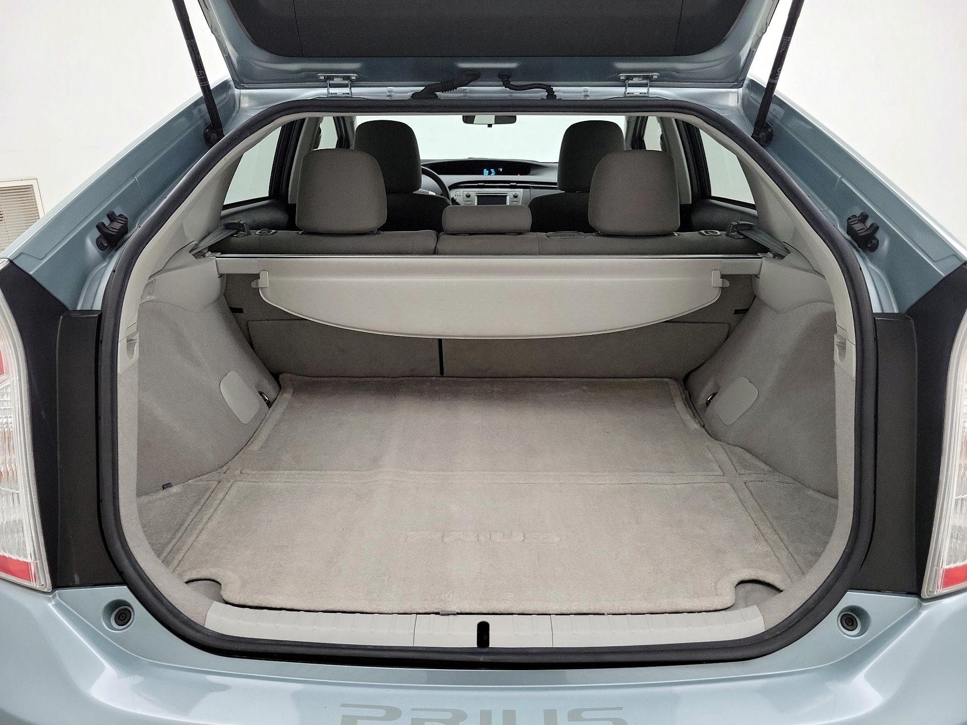 Thumbnail: 2015 Toyota Prius - 20
