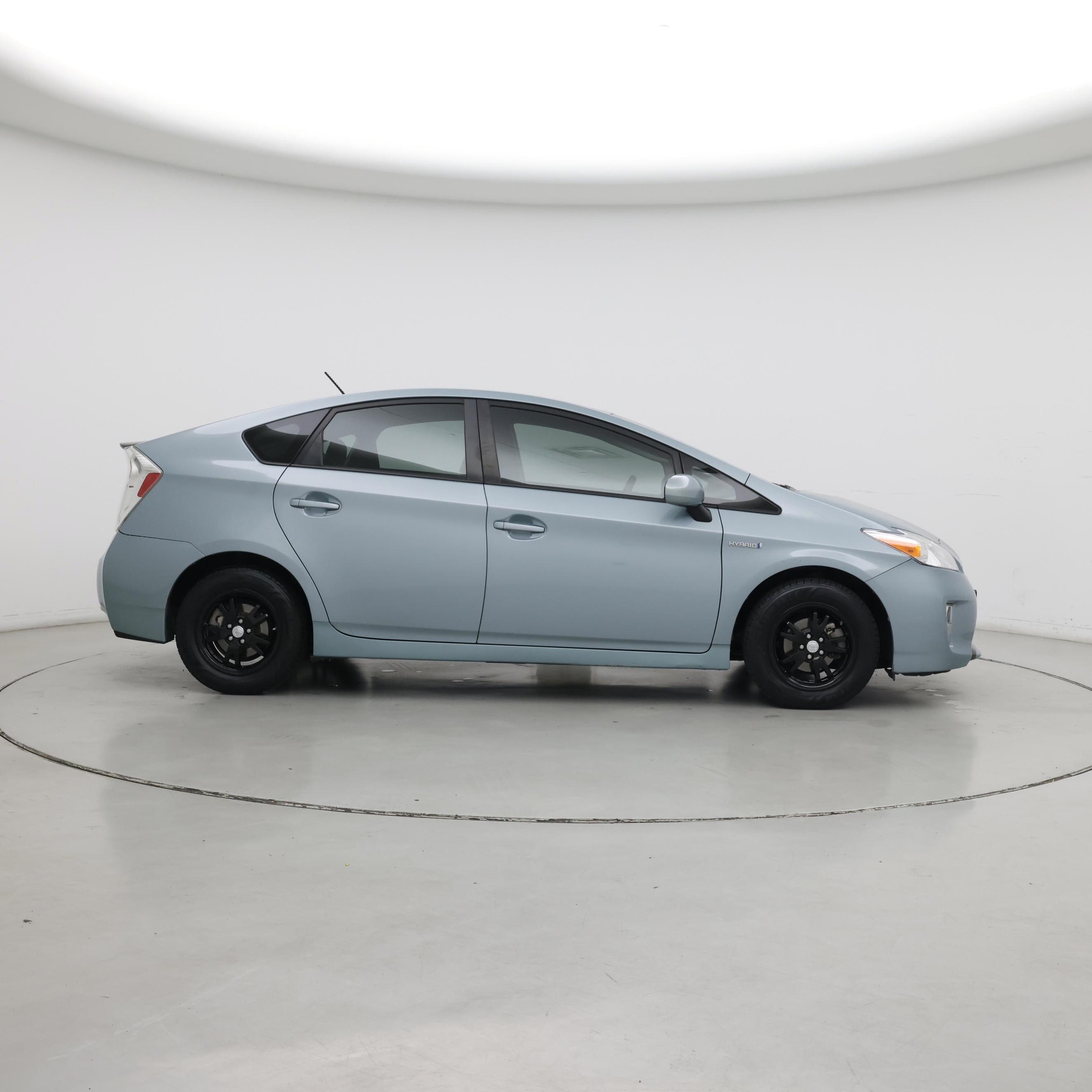 Thumbnail: 2015 Toyota Prius - 7