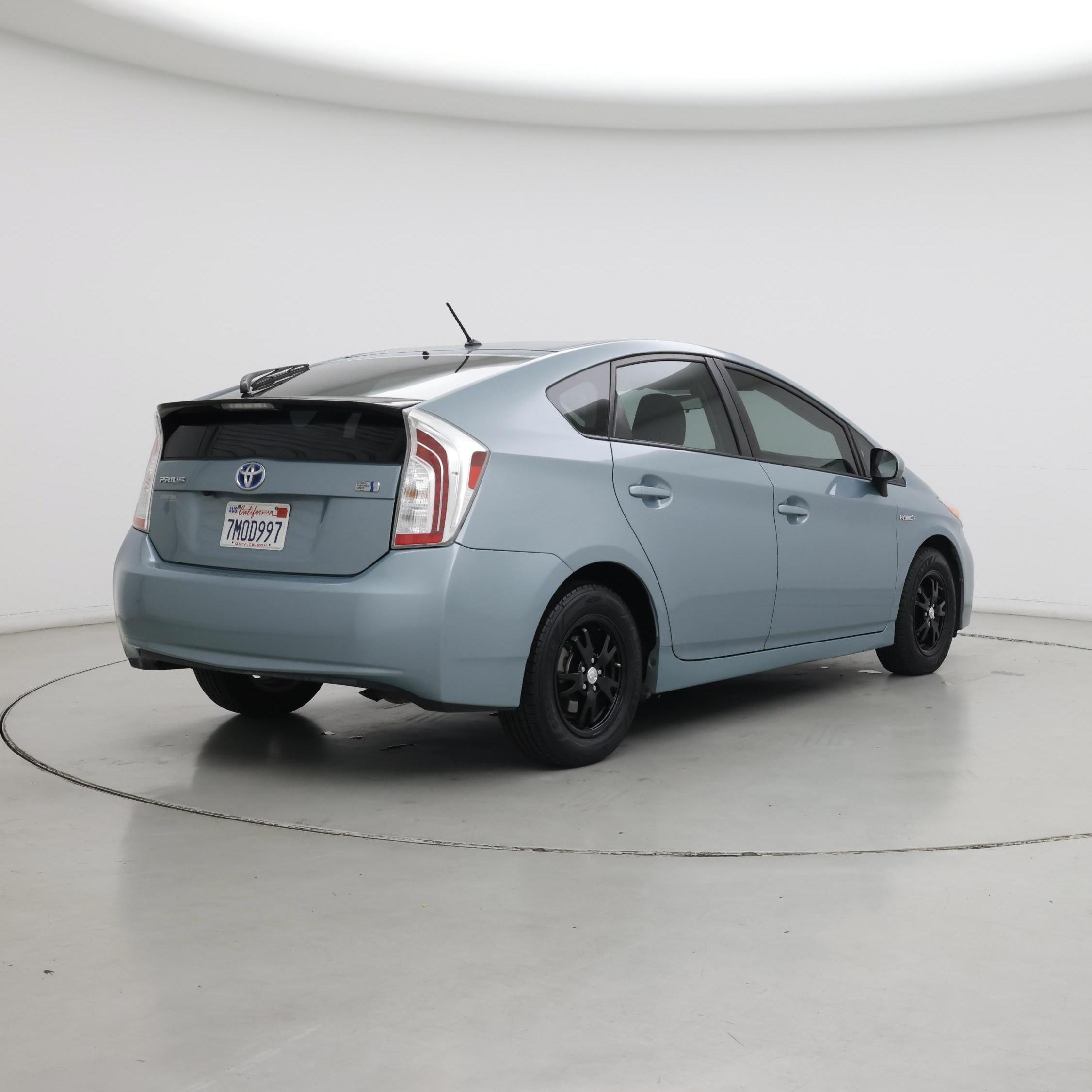 Thumbnail: 2015 Toyota Prius - 8