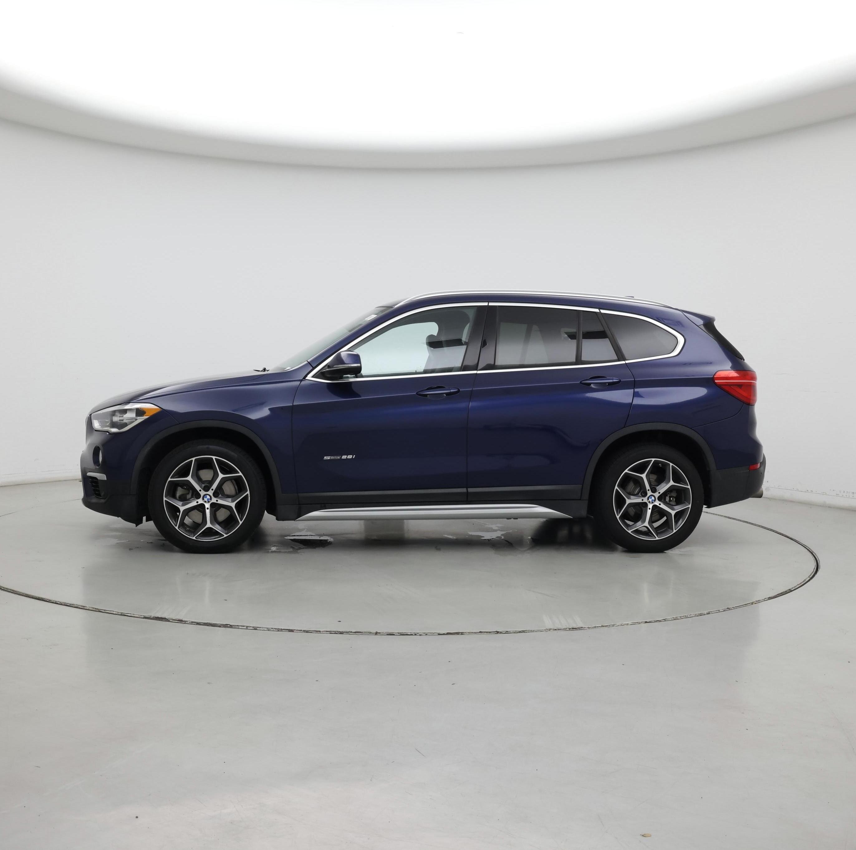 Thumbnail: 2018 BMW X1 - 3