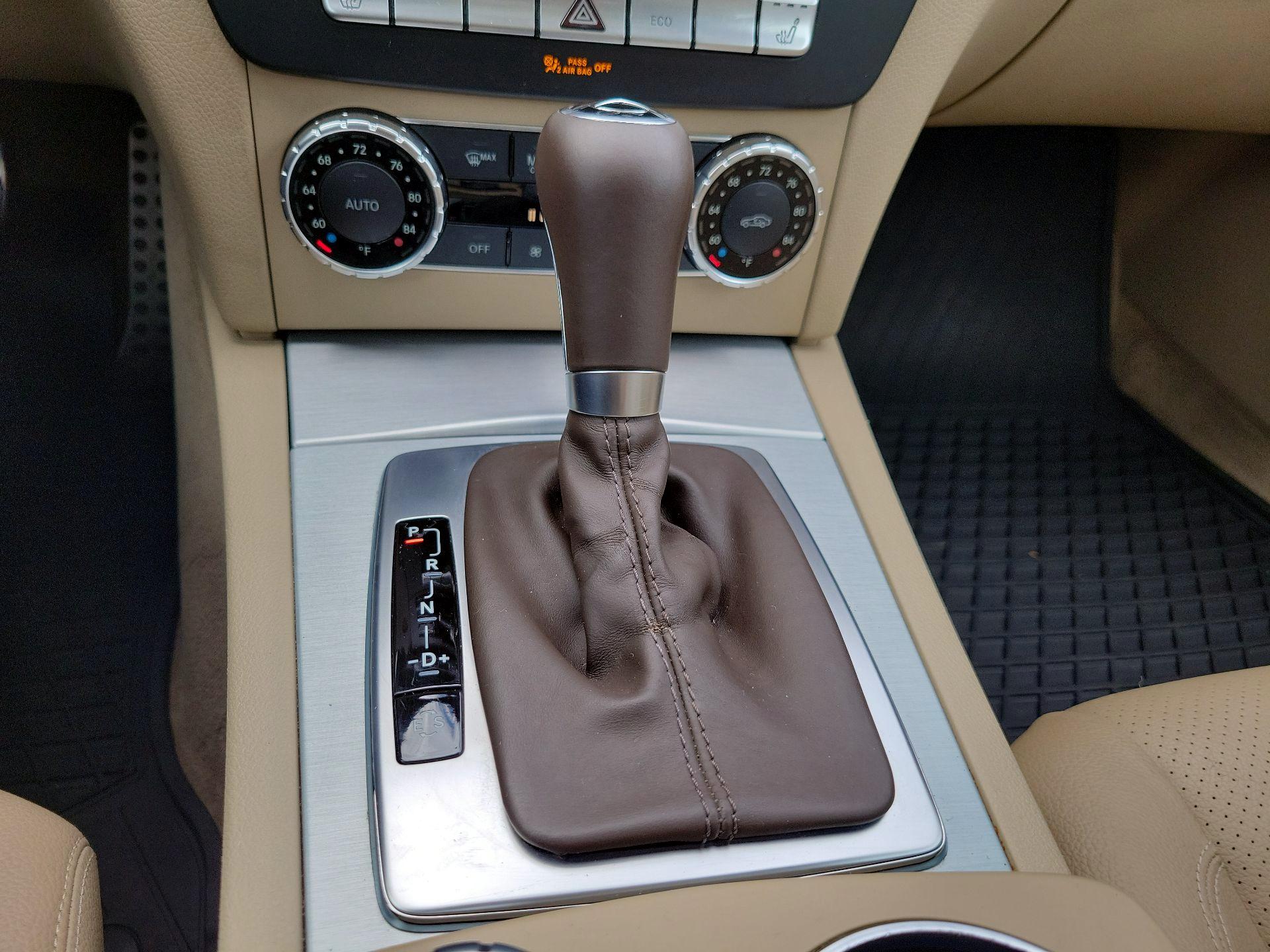 Thumbnail: 2015 Mercedes-Benz C-Class - 18