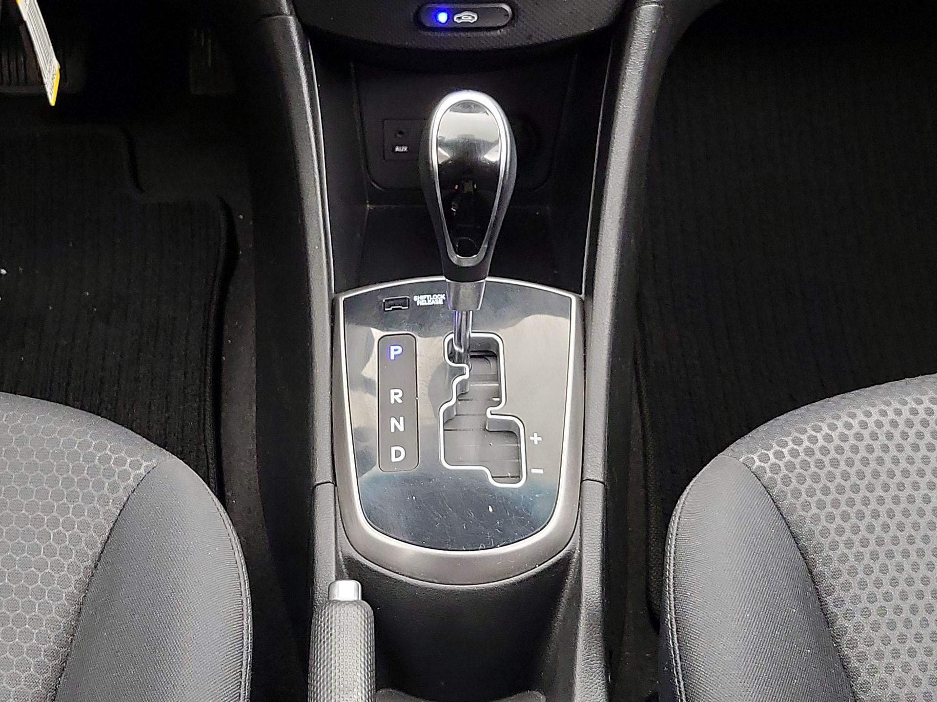 Thumbnail: 2017 Hyundai Accent - 16