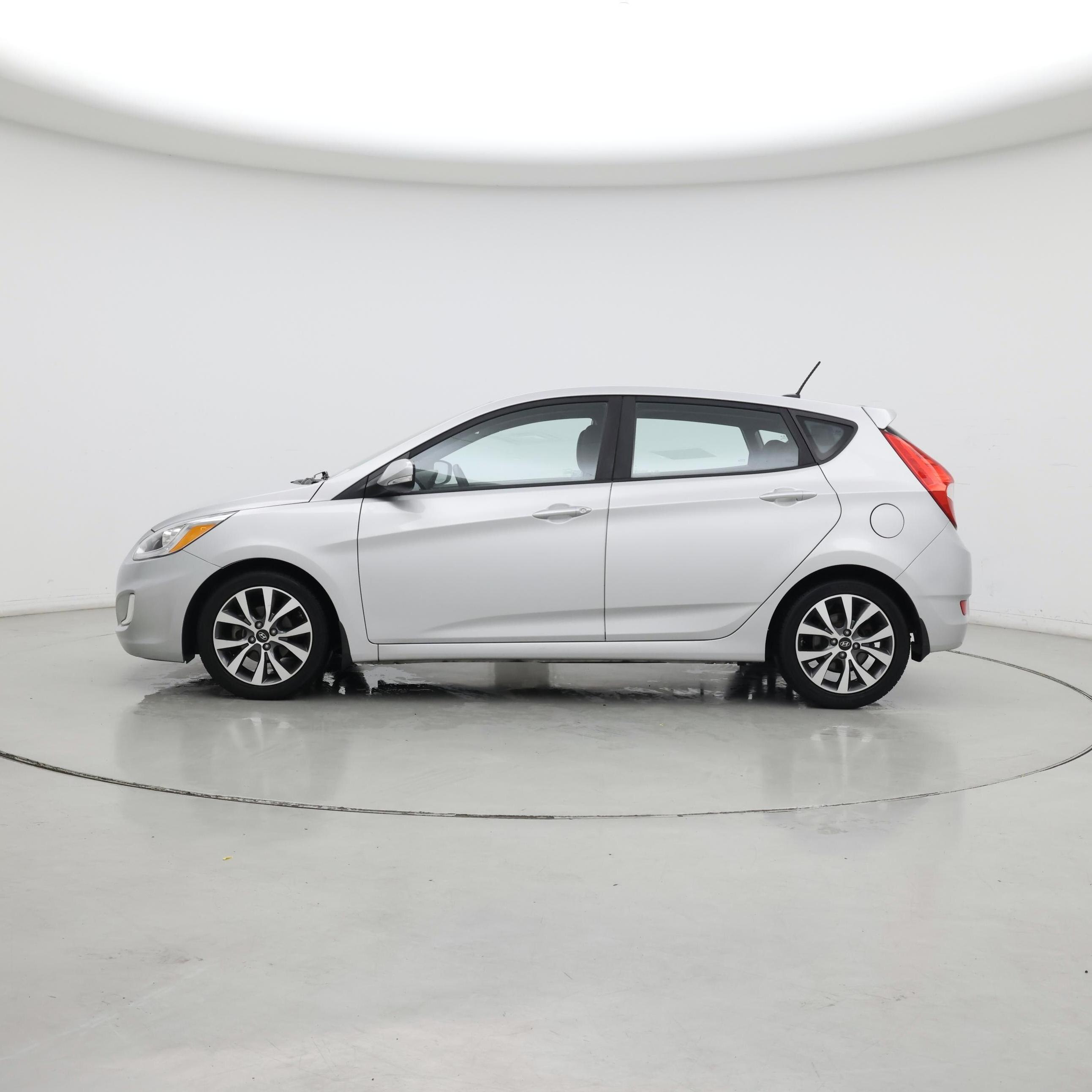 Thumbnail: 2017 Hyundai Accent - 3