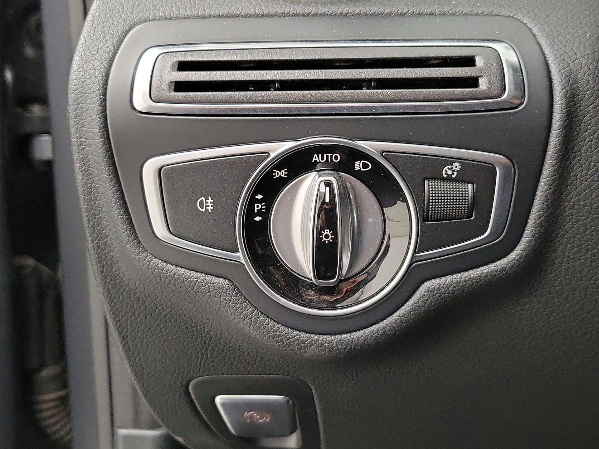Thumbnail: 2017 Mercedes-Benz C-Class - 13