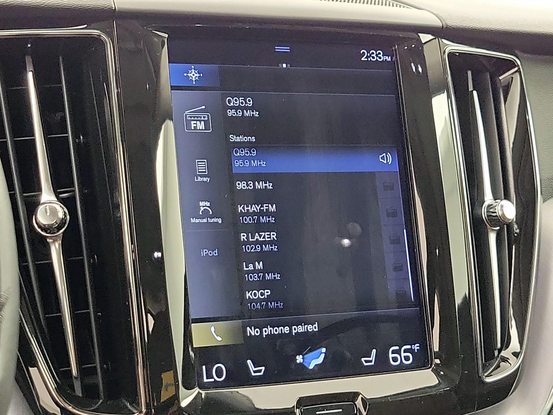 Thumbnail: 2020 Volvo XC60 - 16