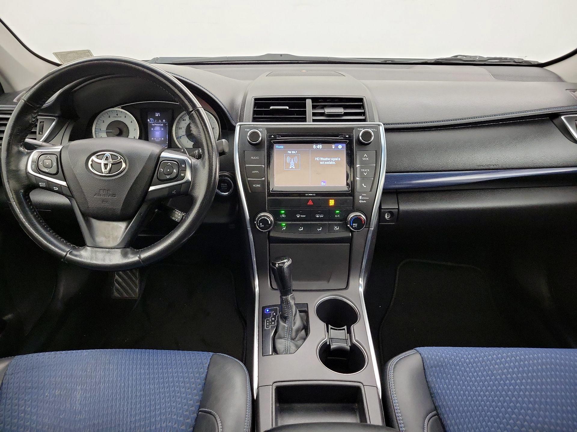 Thumbnail: 2016 Toyota Camry - 9